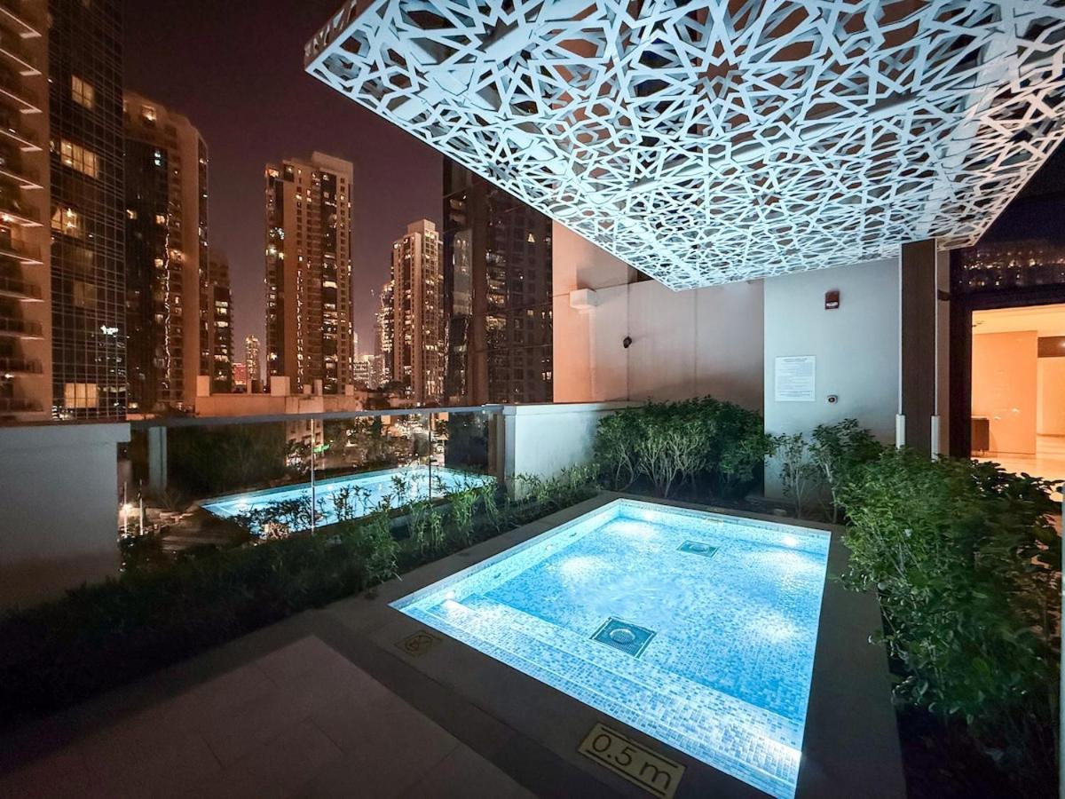 Luxury 4br With Hermes Touch & Burj Khalifa View * Dubai