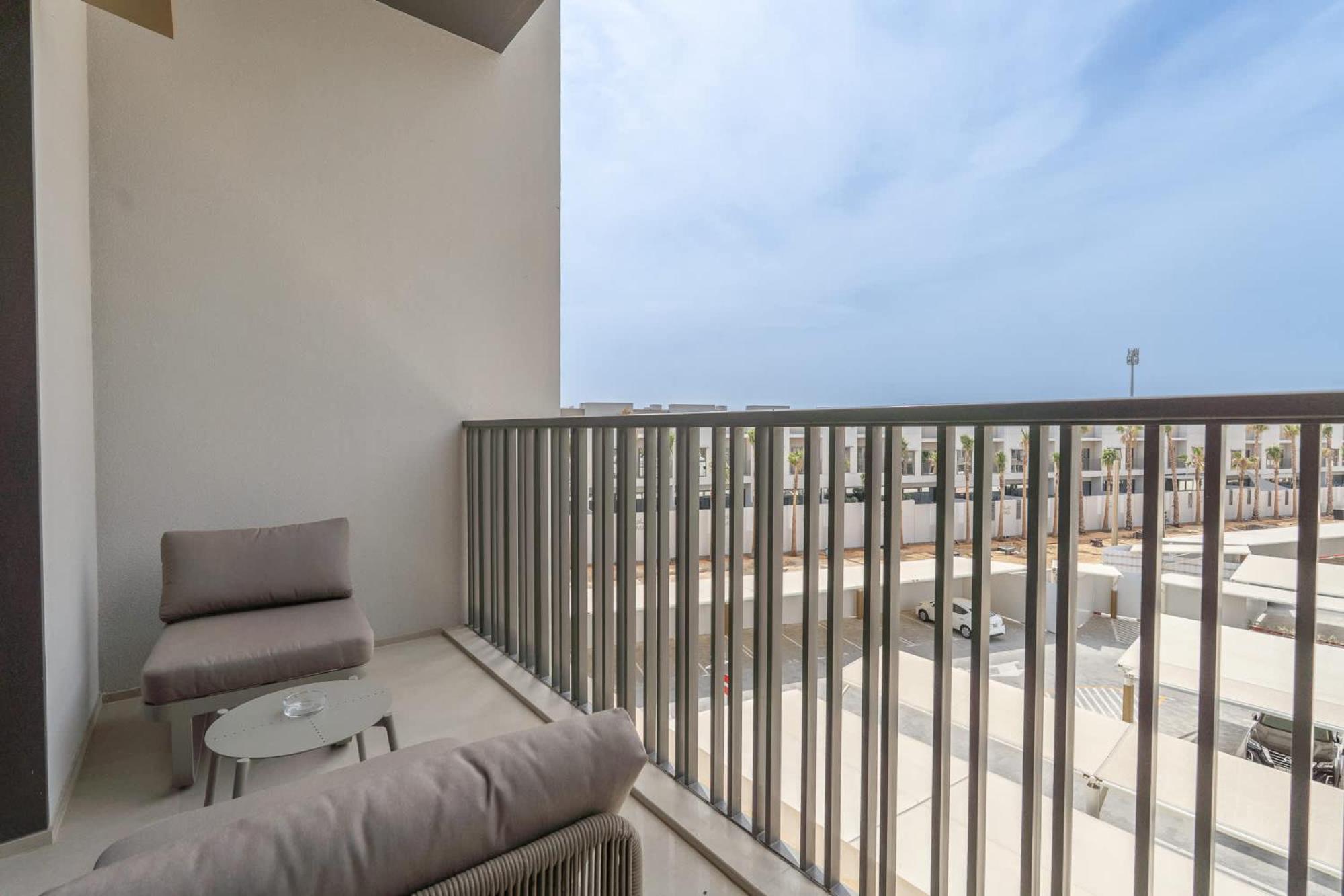 A Perfect In Mag 980 That Sleeps 2 Dubai