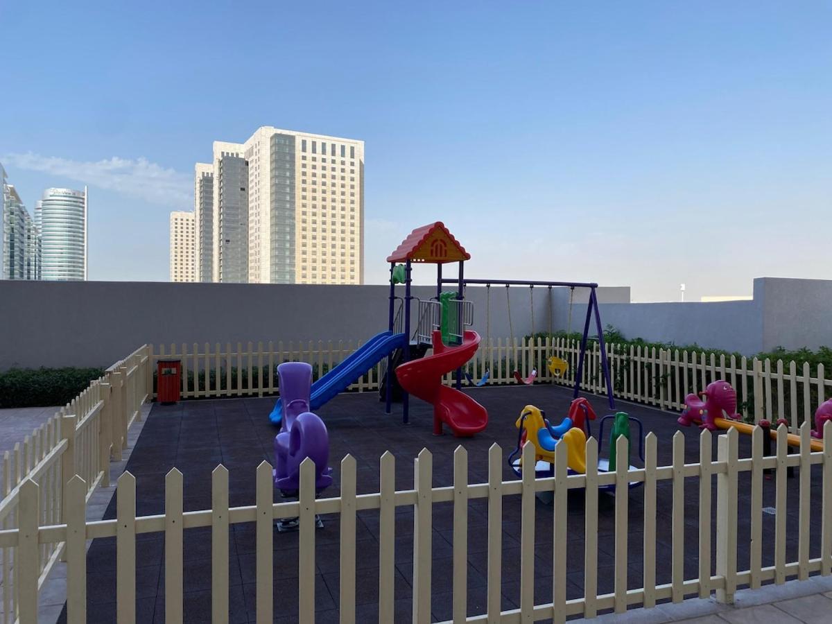 Two-bedroom With Prime Metro Access Apartment *