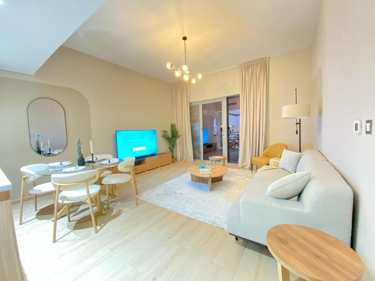 Two-bedroom With Prime Metro Access Apartment