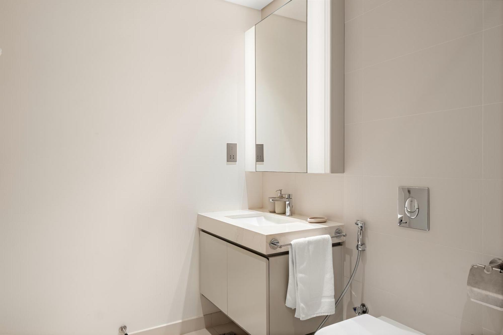 Luxury 1br In Sunrise Bay Apartment *