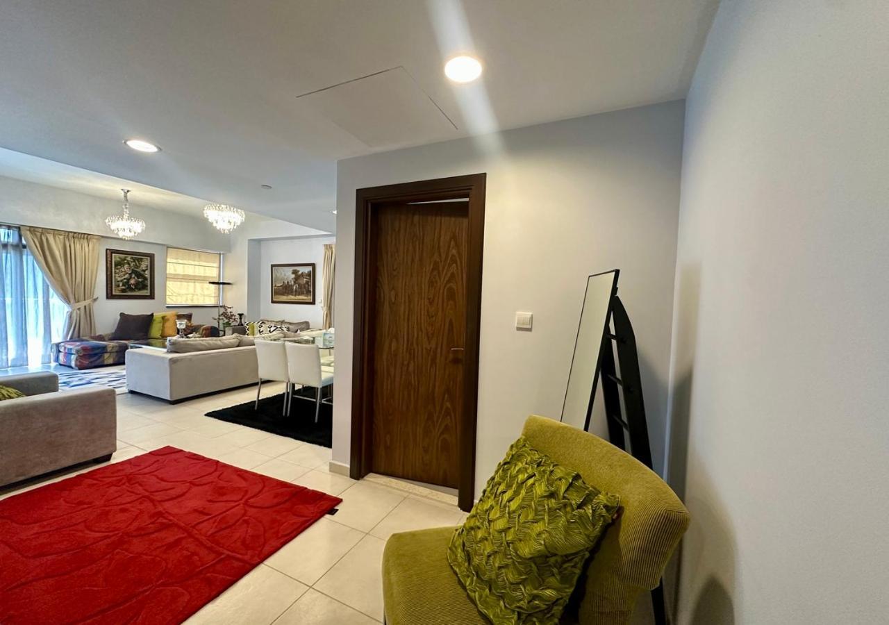 Stylish 1br In Executive Tower Apartment *