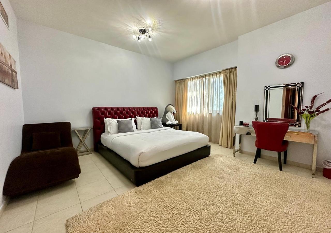 Stylish 1br In Executive Tower