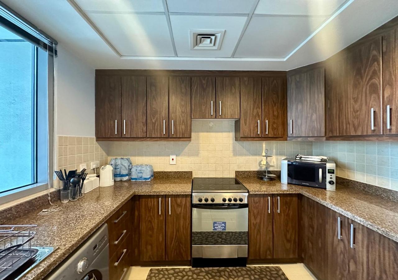 Stylish 1br In Executive Tower Apartment
