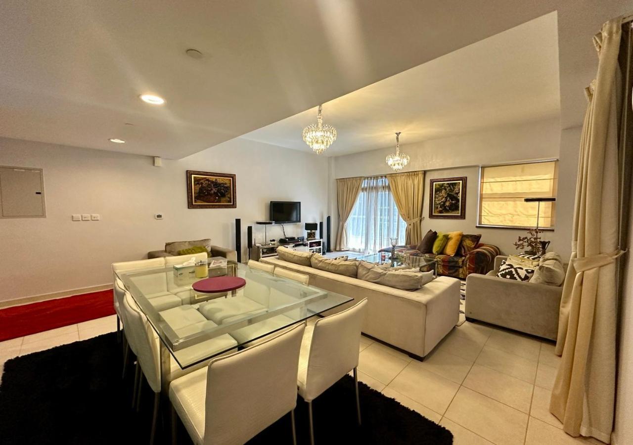 Stylish 1br In Executive Tower Apartment Dubai