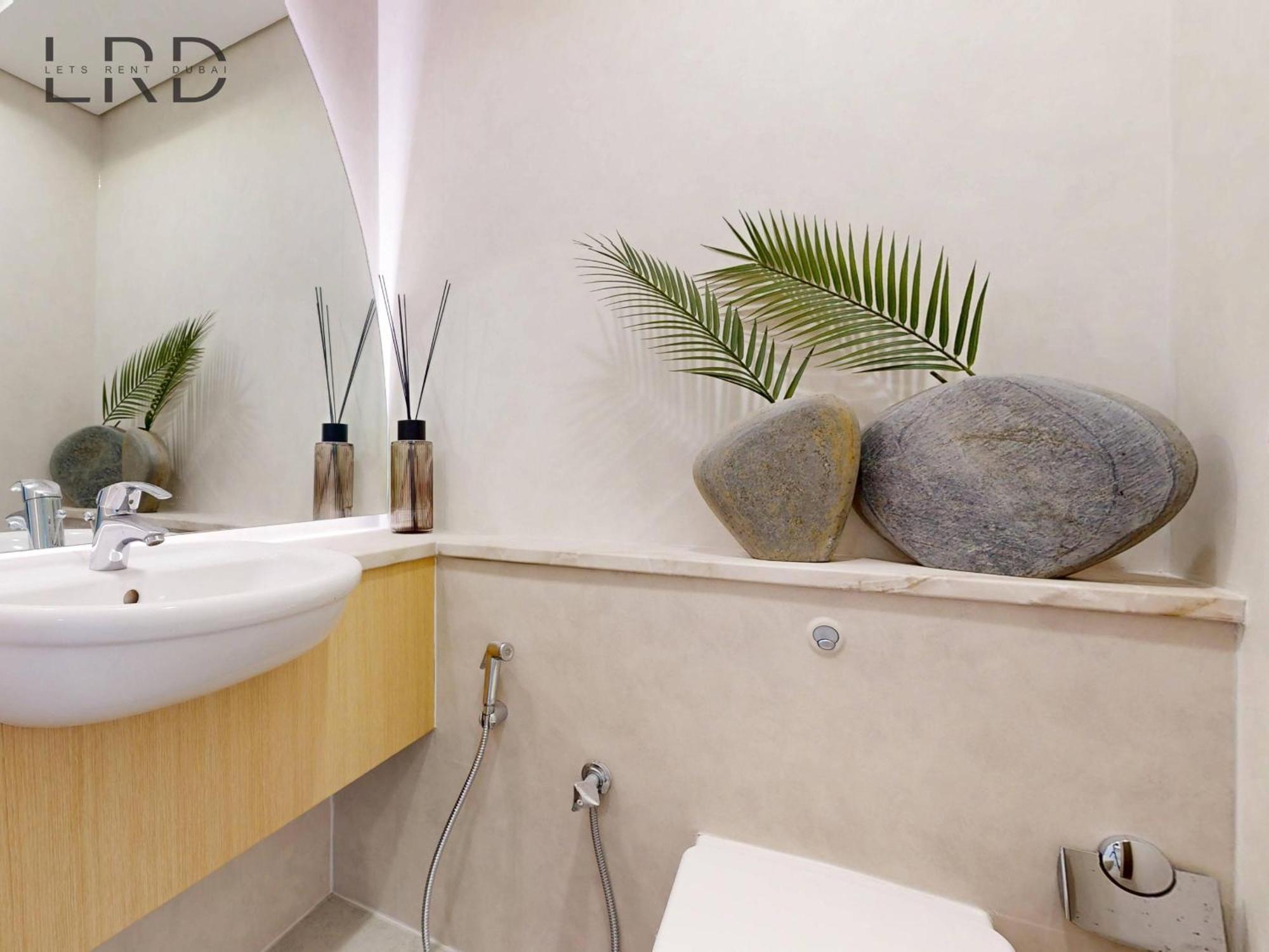 Apartment Chic And Modern 2br Duplex With View