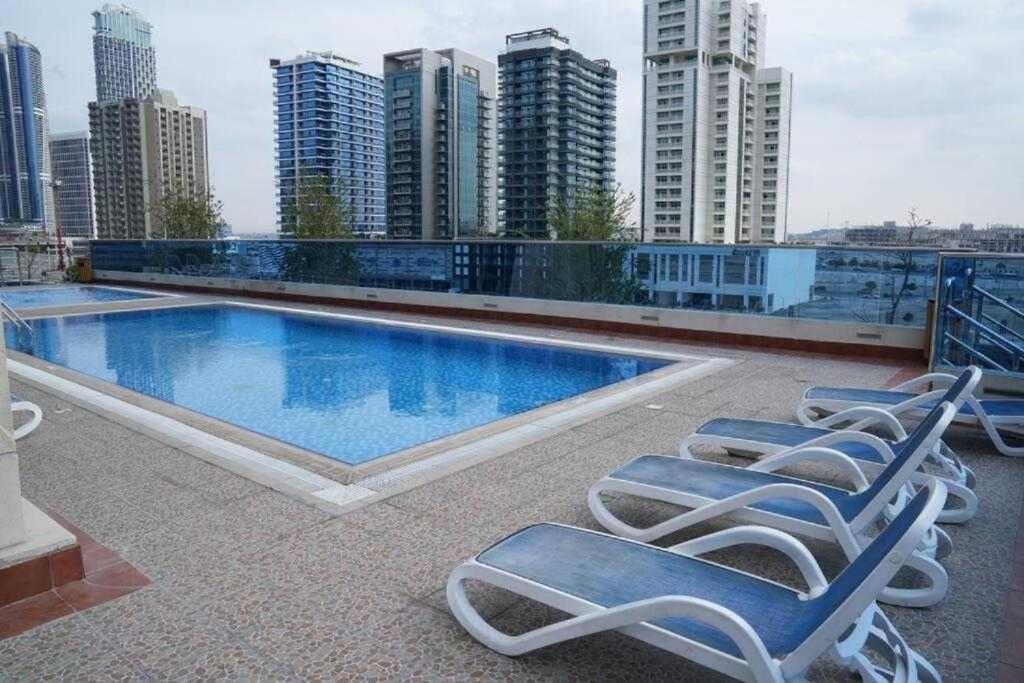 Majestic Tower Apartment Dubai