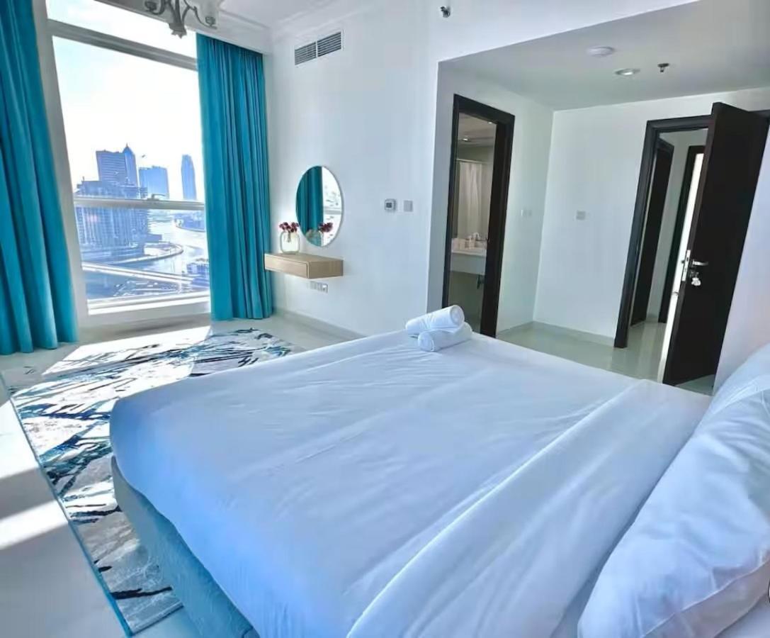Majestic Tower Apartment *