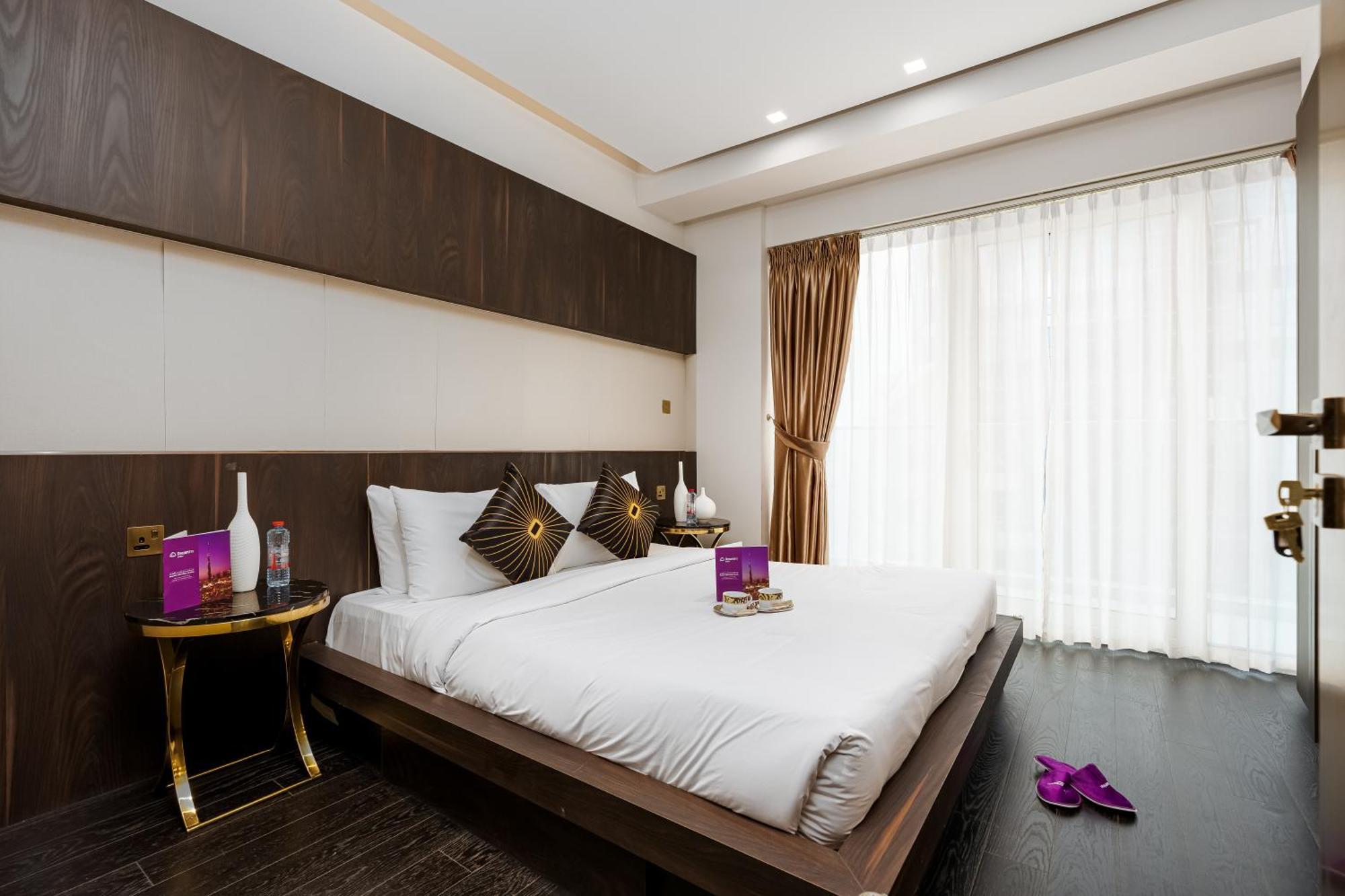 Dreaminn-2br Damac Heights With Sea View & Balcony Apartment