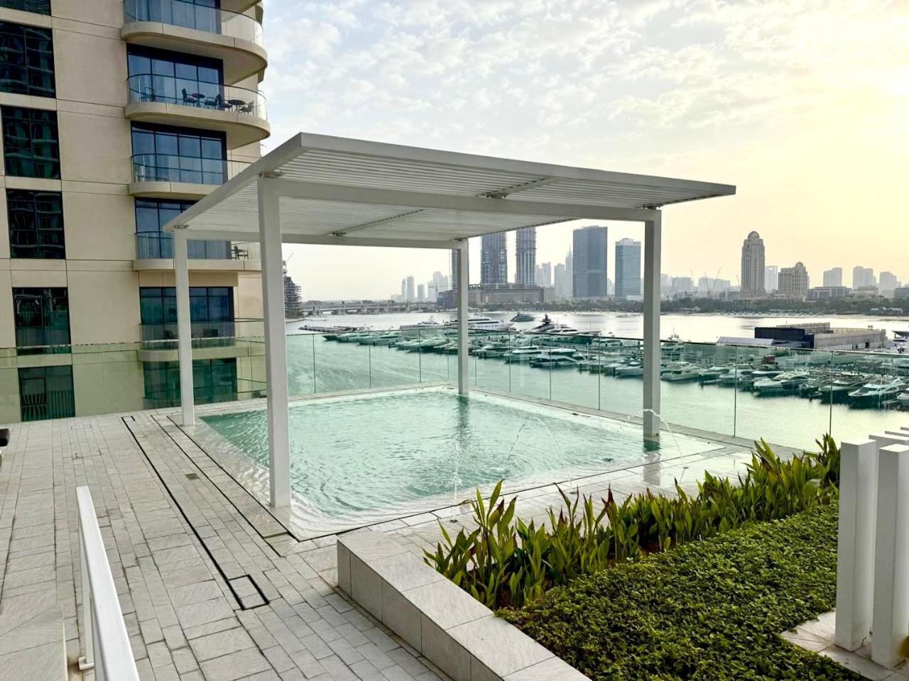 Luxury 1br In Sunrise Bay Apartment
