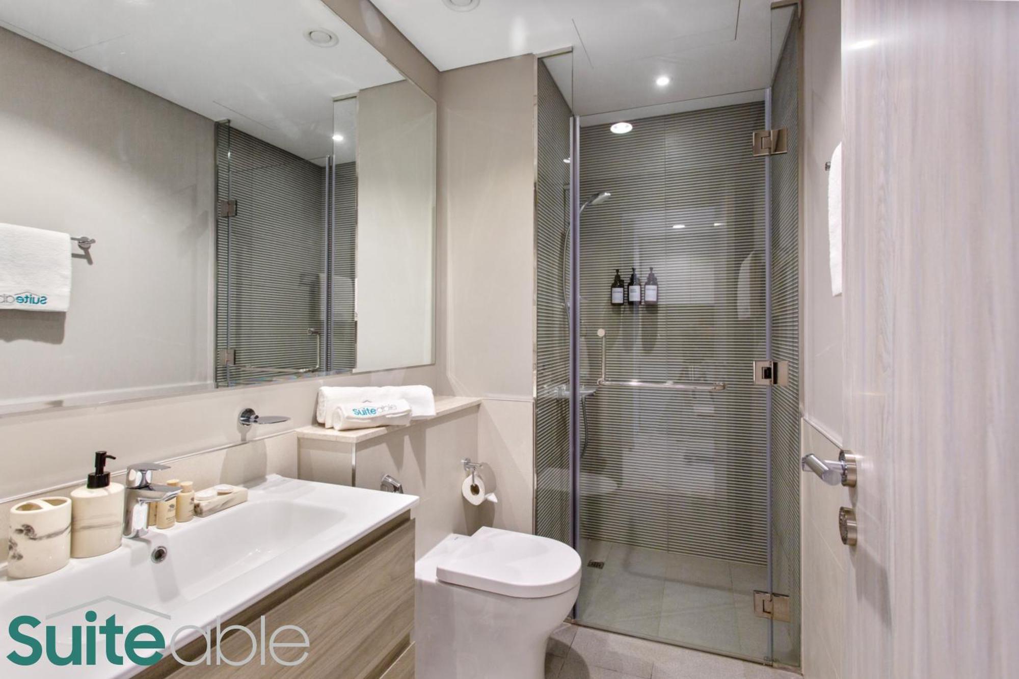 Modern And Relaxing 1 Bedroom In Zada Tower Dubai