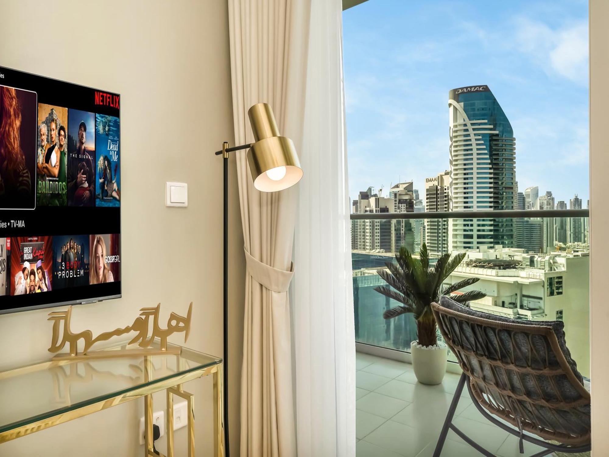 Apartment New Burj Khalifa View Downtown!
