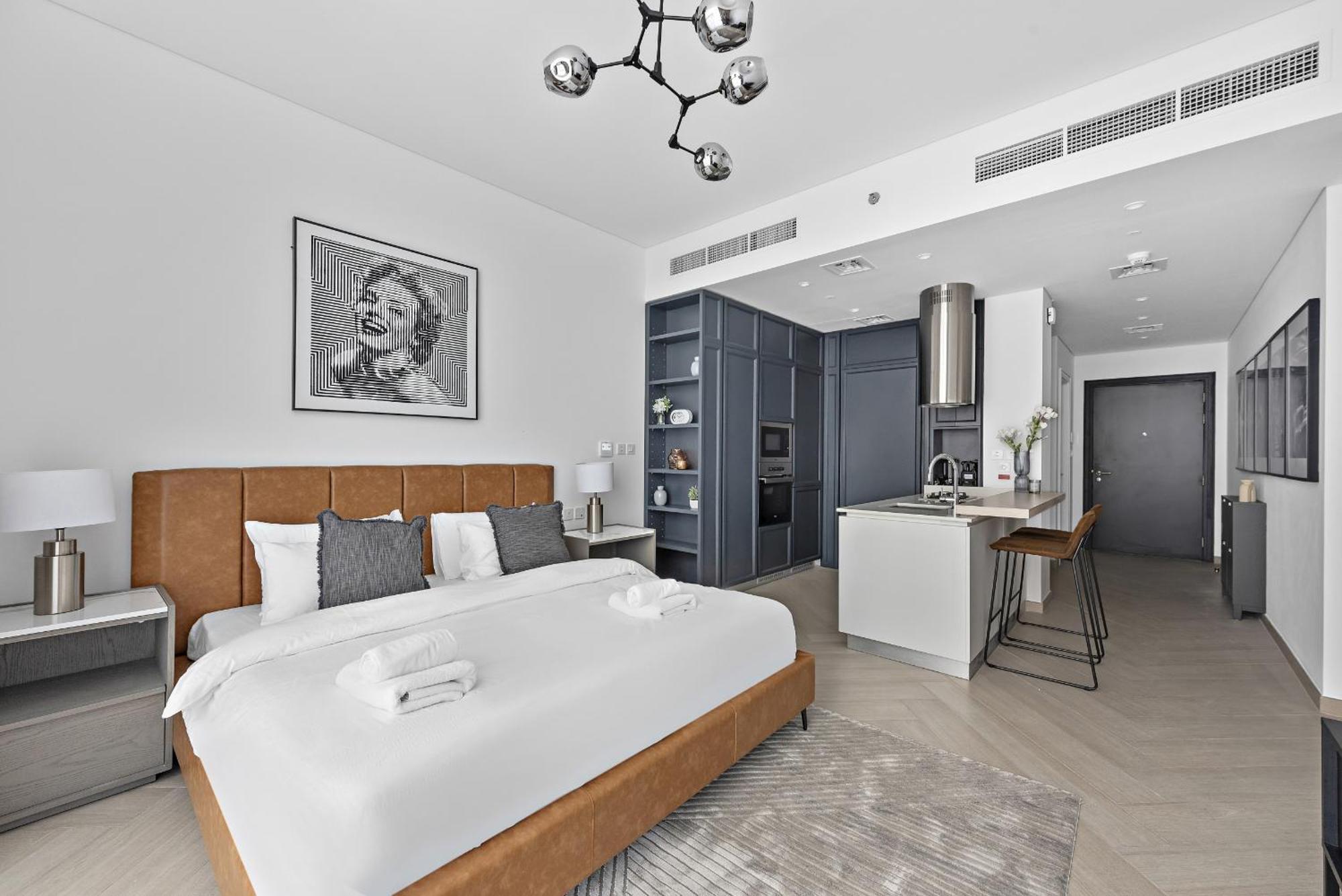 Vayk - Amazing In Sobha Hartland Apartment *