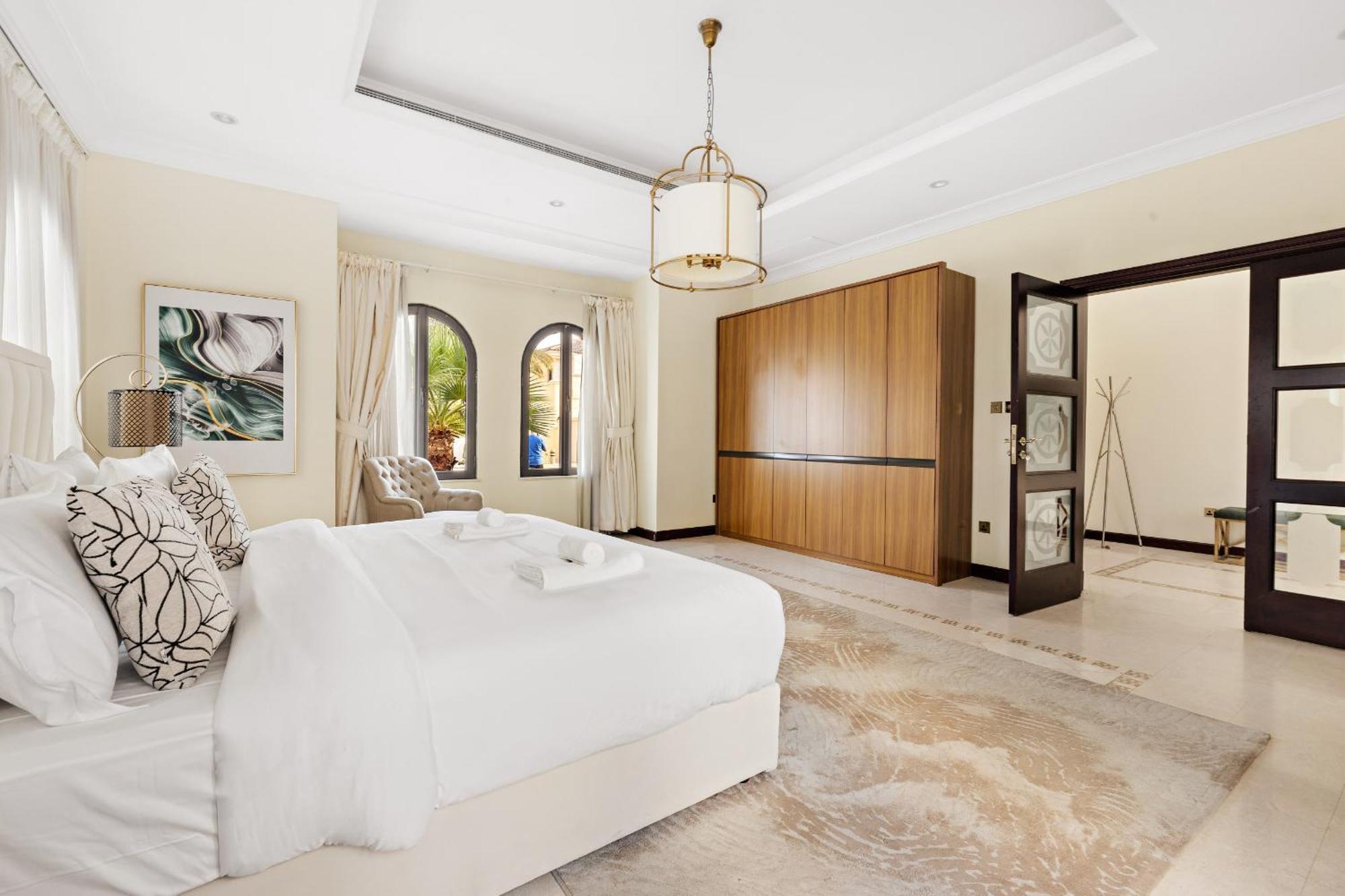 Vayk - Iconic 5 Bedroom On The Palm With Private Pool Holiday home *