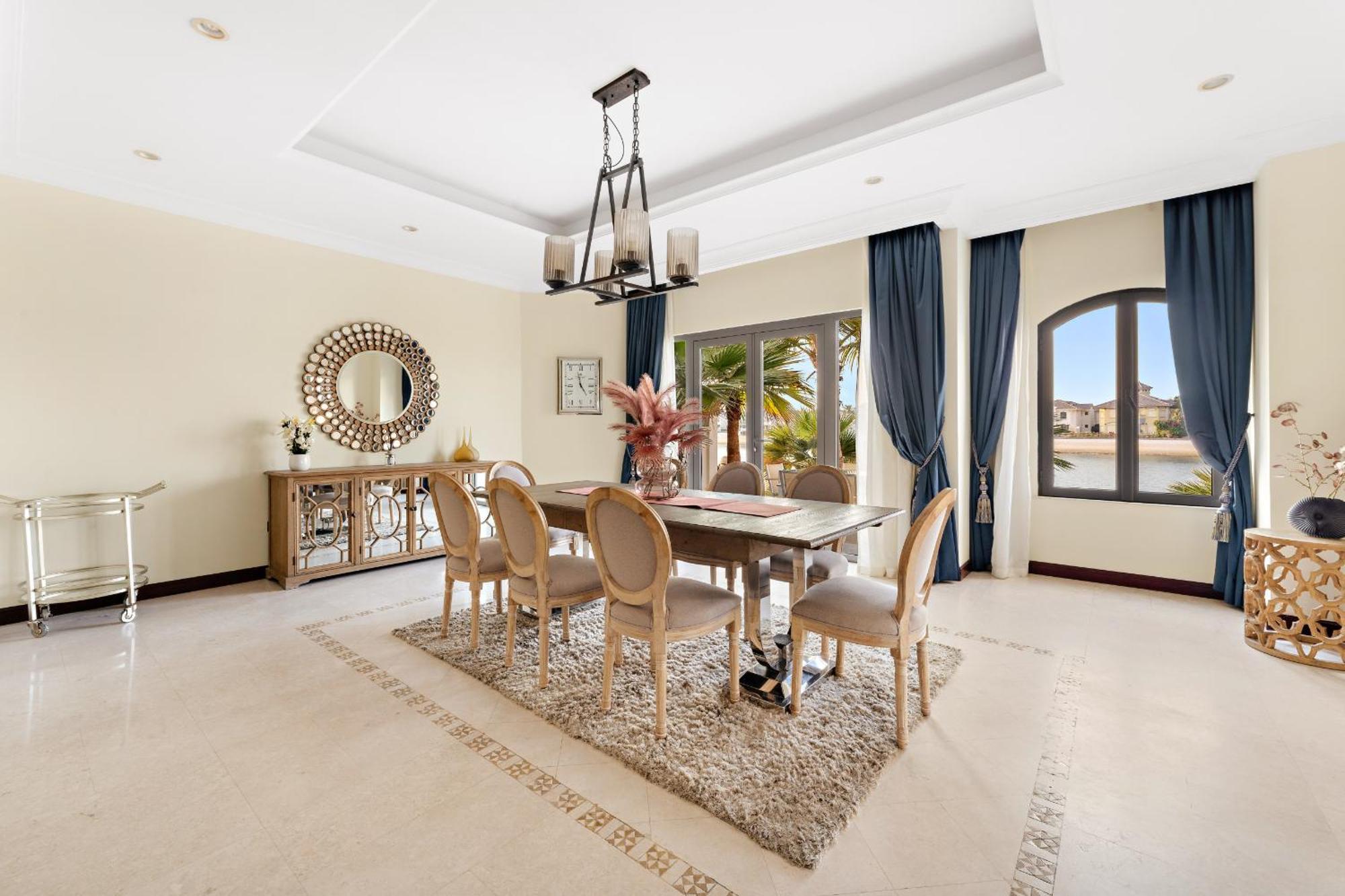 Vayk - Iconic 5 Bedroom On The Palm With Private Pool Holiday home