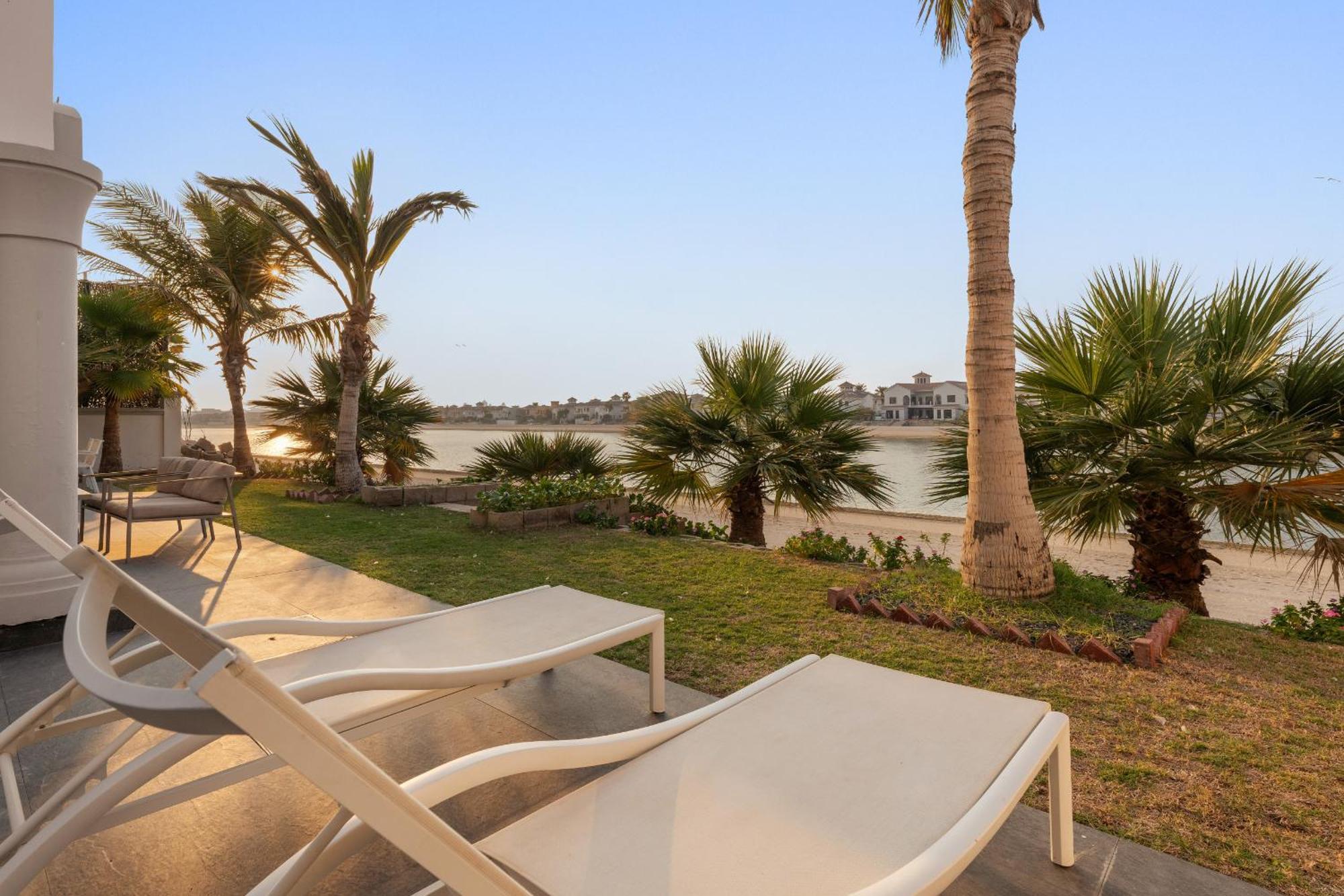 Holiday home Vayk - Iconic 5 Bedroom On The Palm With Private Pool *