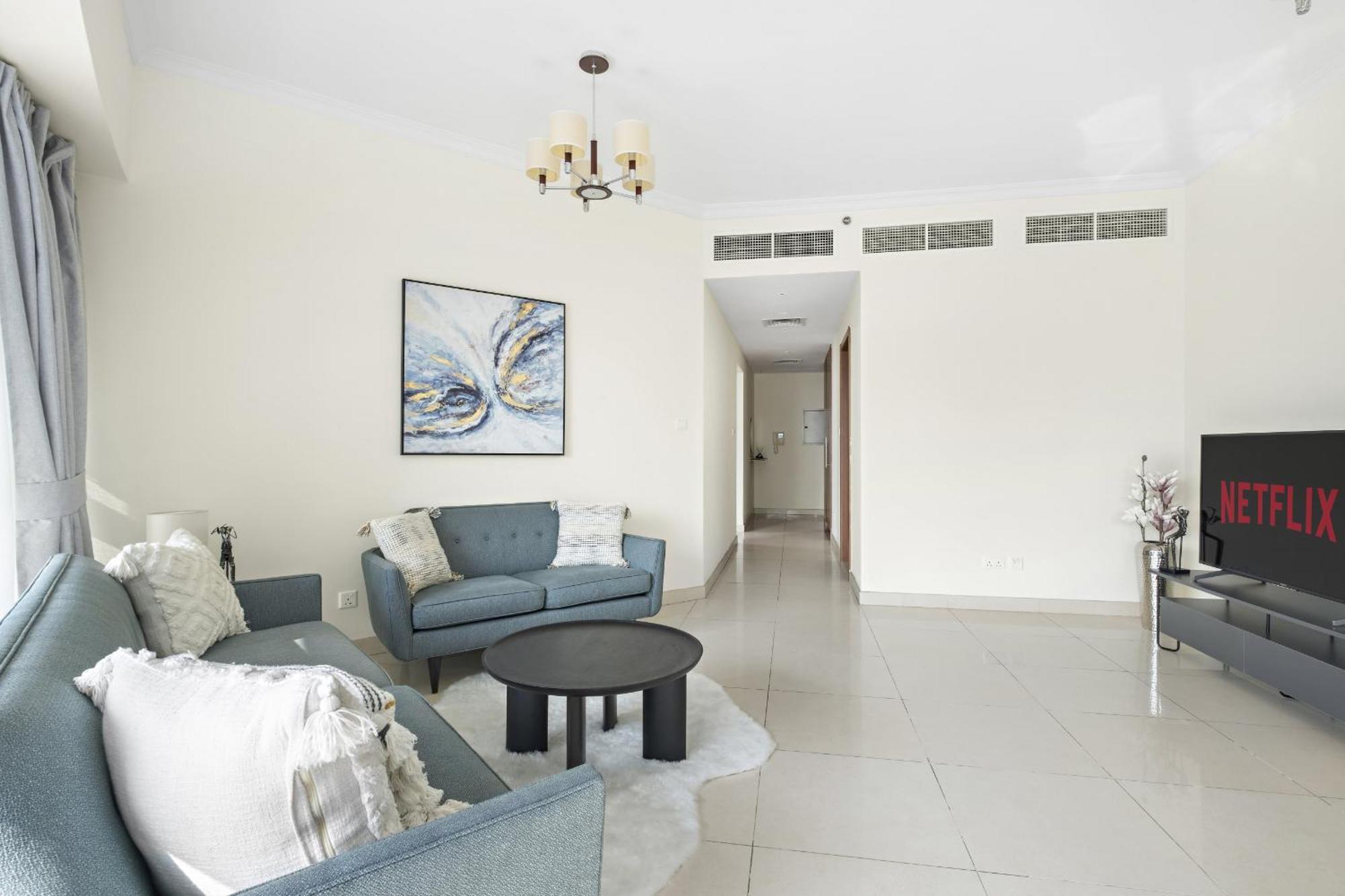 Vayk - Delightful 2 Bedroom In Jlt With Marina Views Dubai