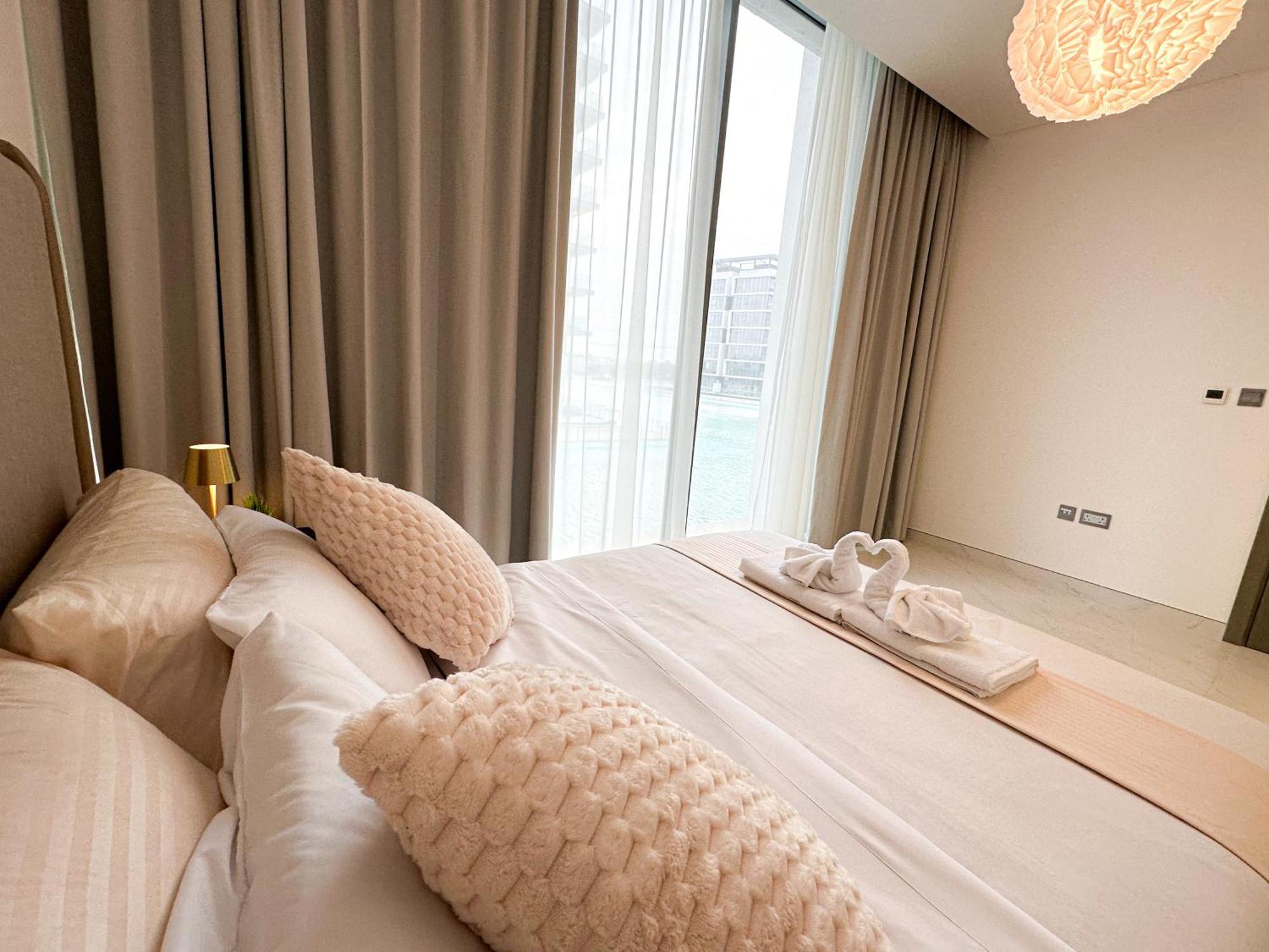 Luxury 1br With Aquatic View, District One *