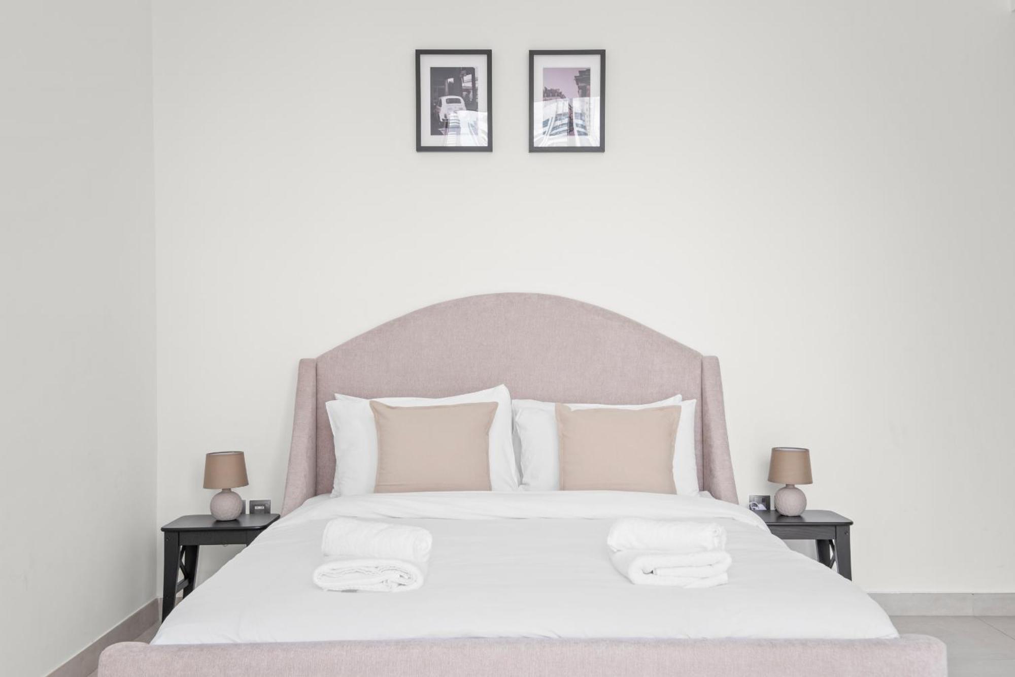 Apartment Vayk - Contemporary Marina-front In A Location *