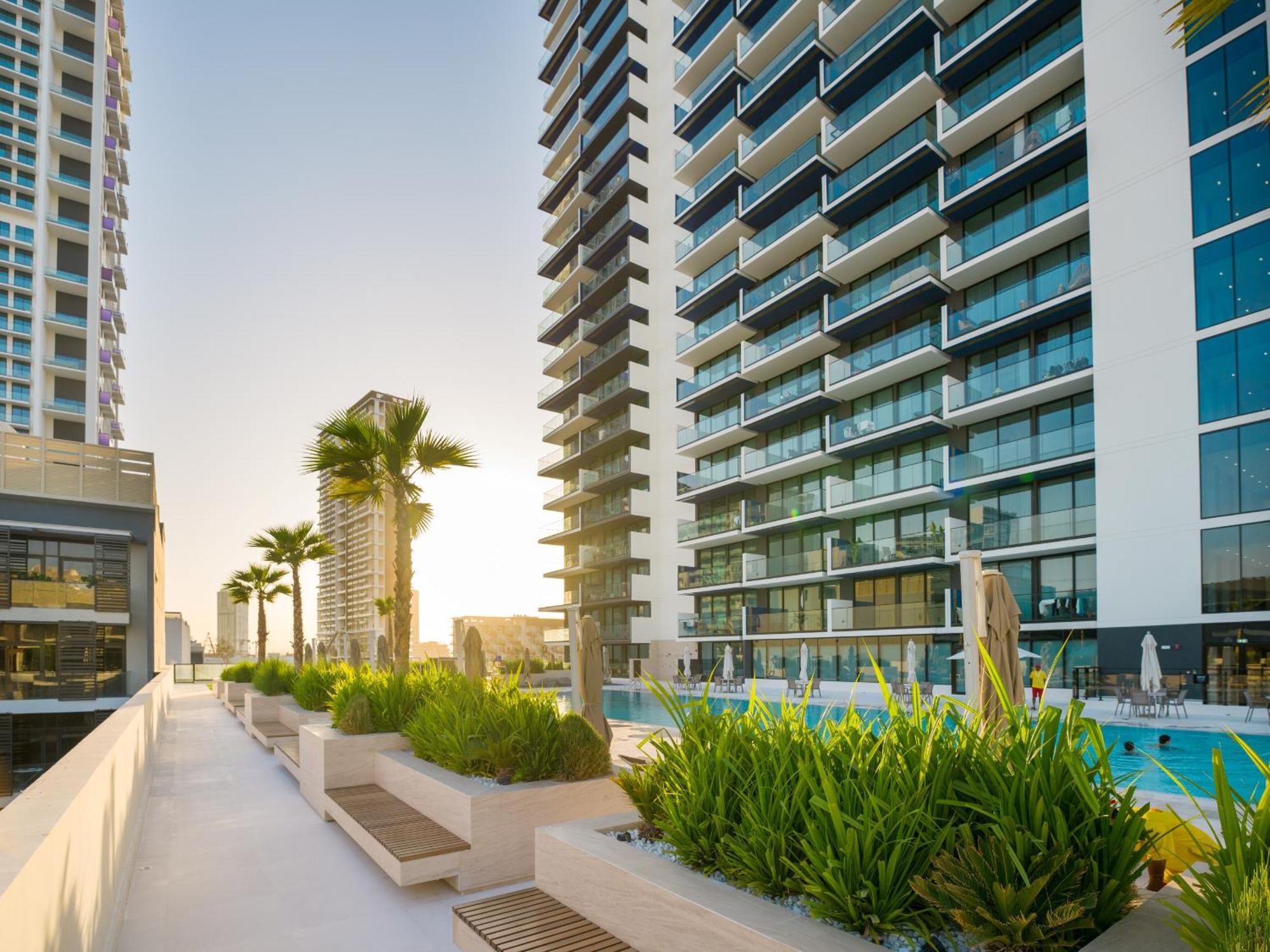 Easygo-serene 1bdr With Terrace Binghatti Corner Jvc *