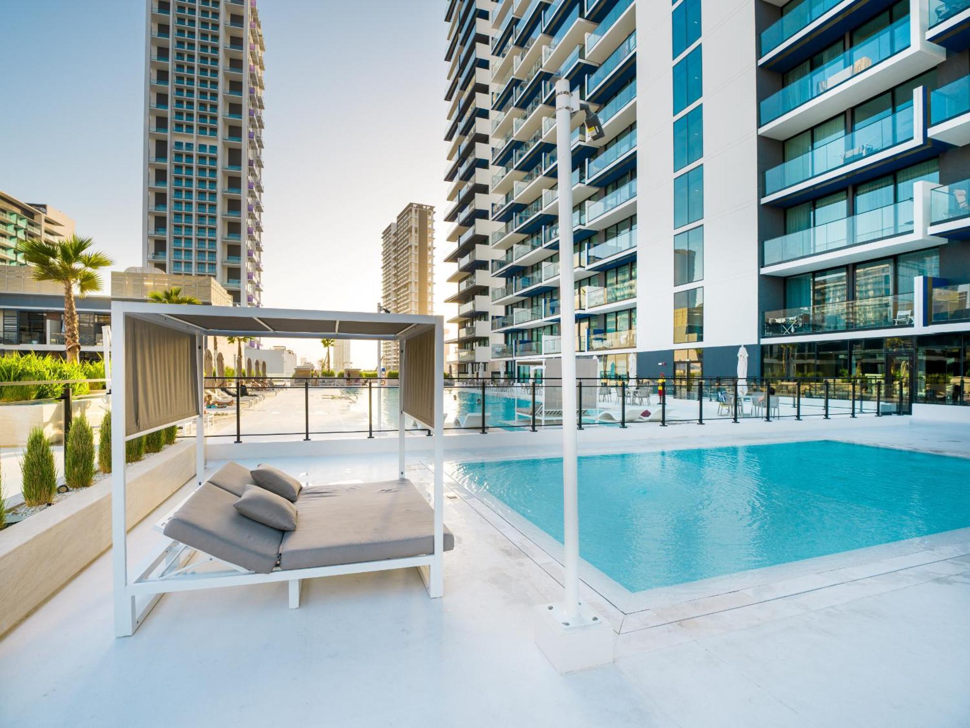 Easygo-serene 1bdr With Terrace Binghatti Corner Jvc Apartment *