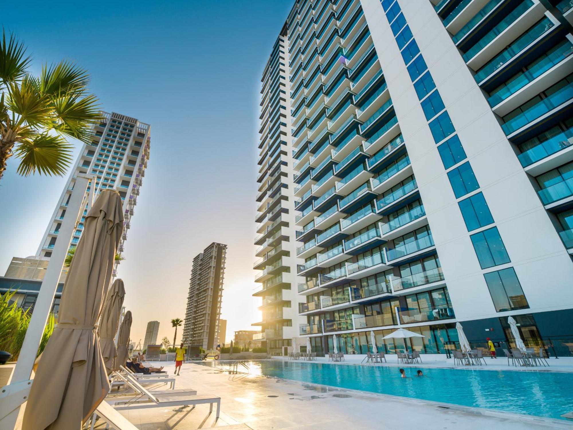 Easygo-serene 1bdr With Terrace Binghatti Corner Jvc Apartment Dubai