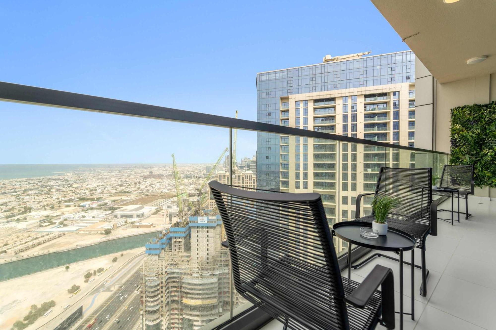 Silkhaus Elite 2br Near Safa Park In Aykon Apartment