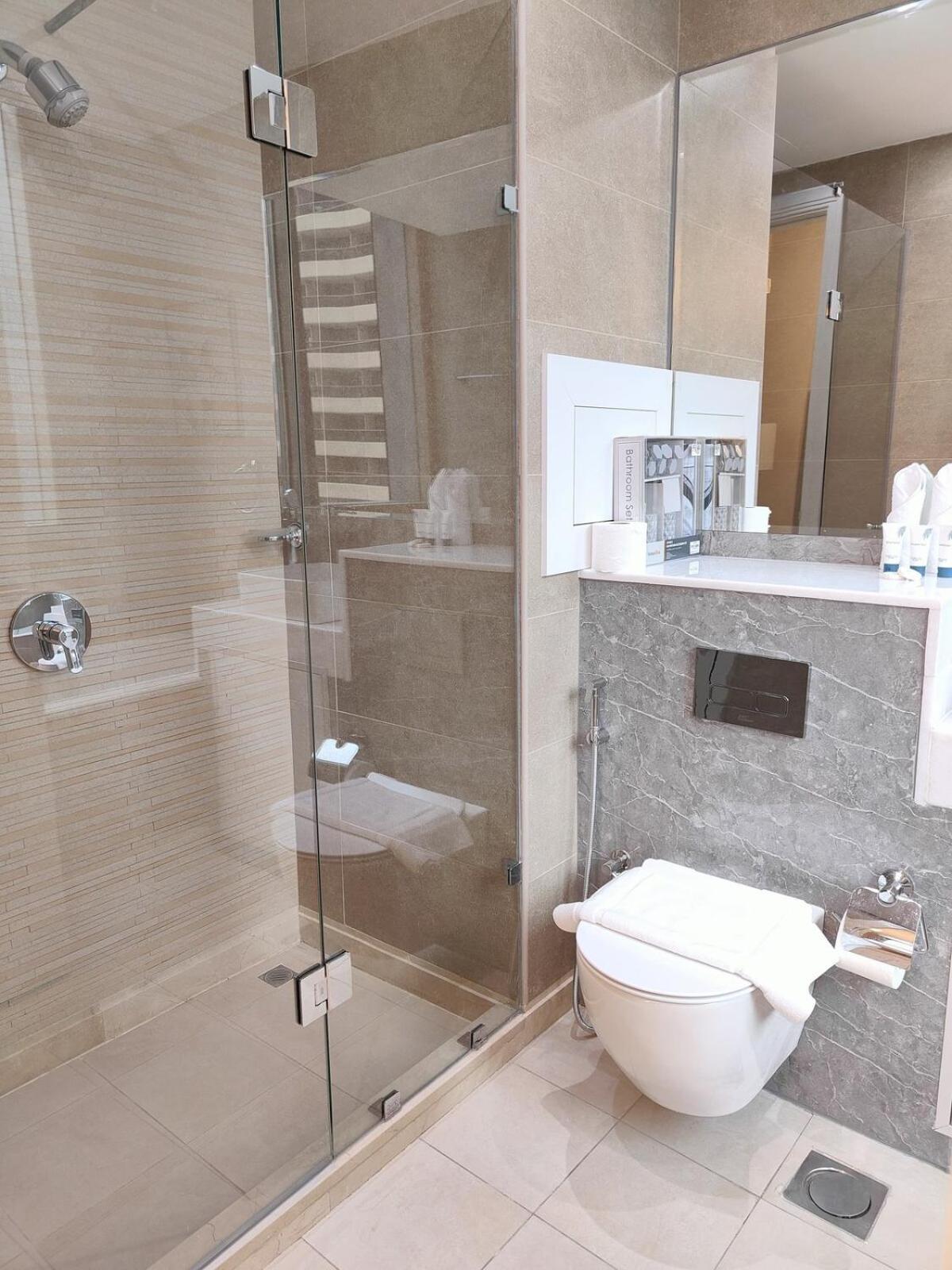 Marina Bliss Luxe With Waterfront And Palm Views Apartment Dubai