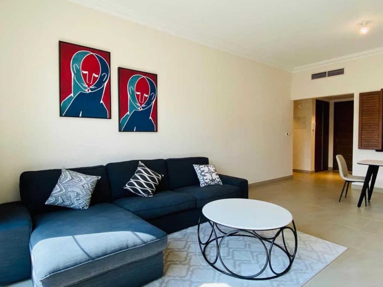 Spacious One-bedroom In Muhaisnah, Dubai