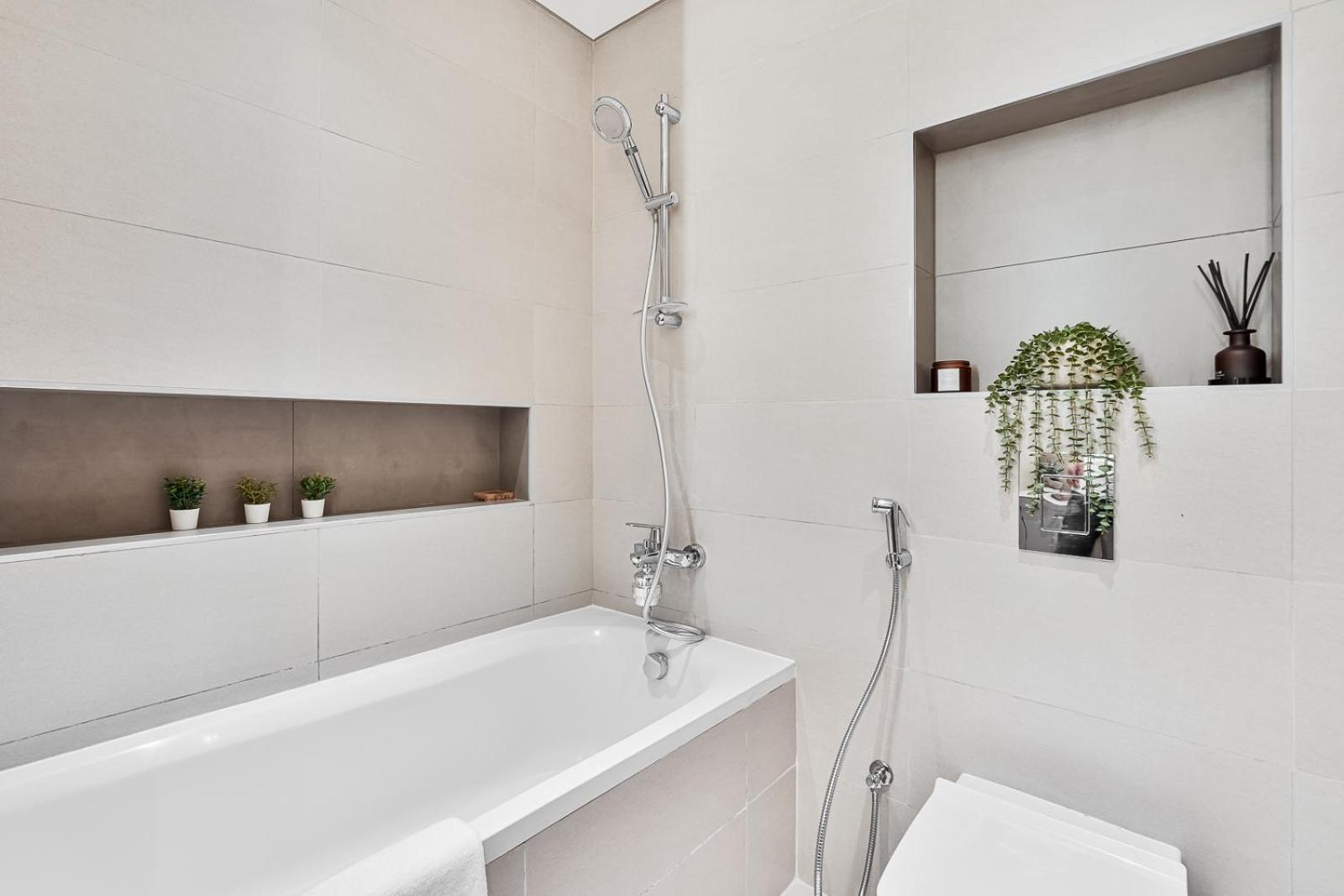 Stylish 1br With Pool, Gym, Bbq Area & Playground Apartment