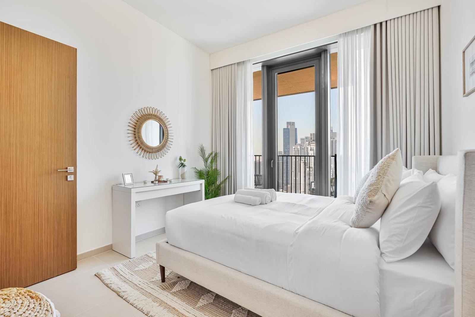 Stylish 1br With Pool, Gym, Bbq Area & Playground Apartment *