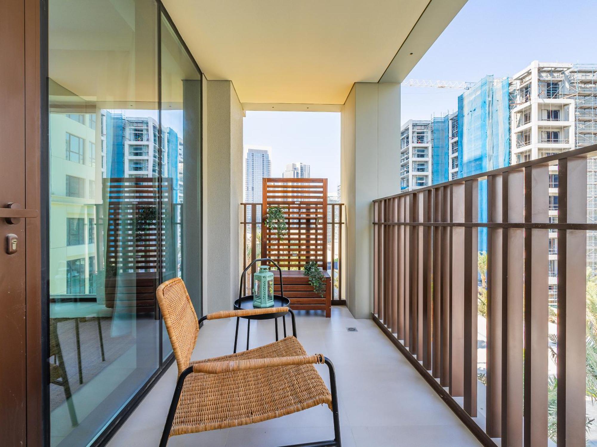 Apartment Creek Gem, Stylish With Two Balconies