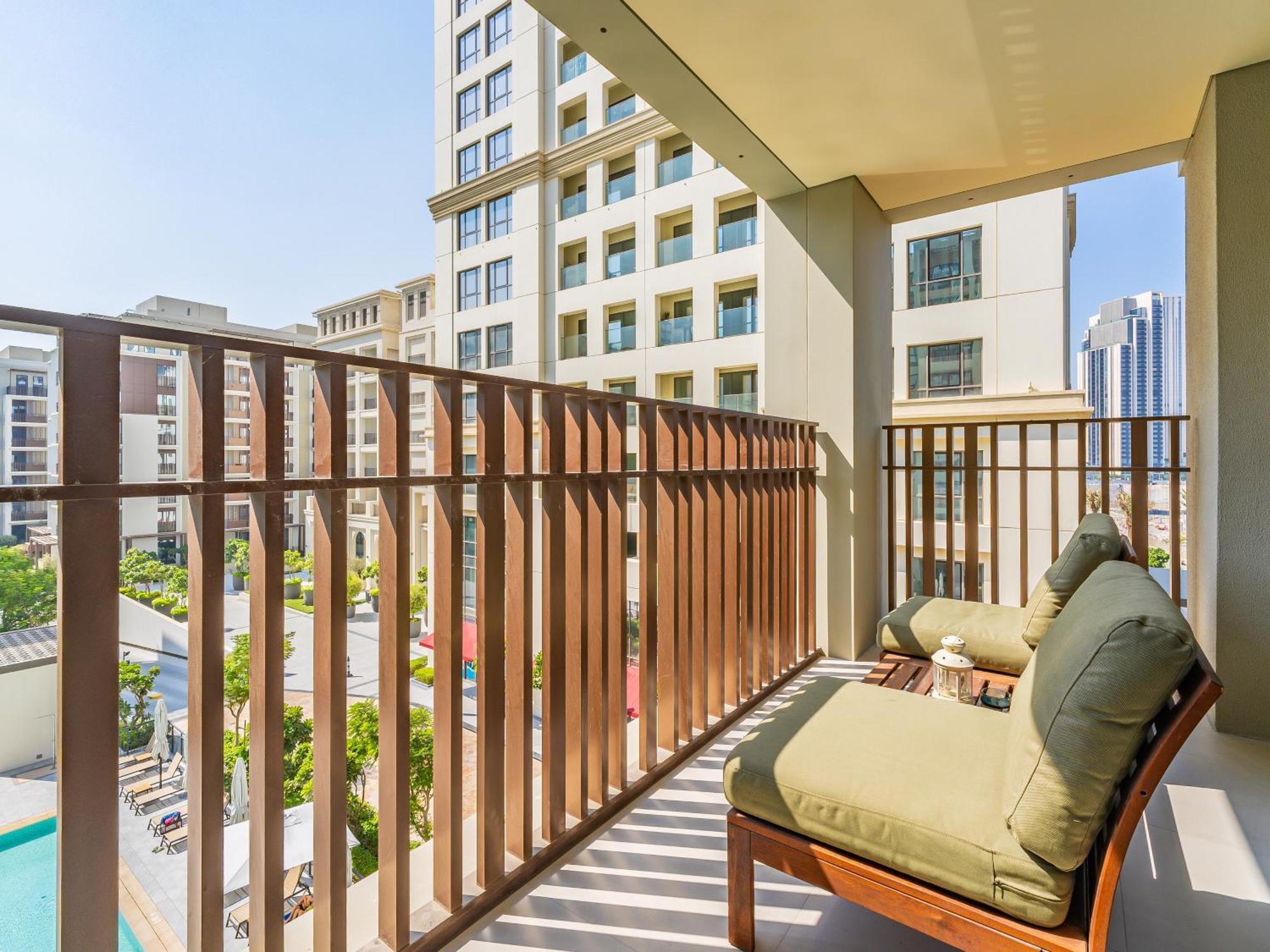 Apartment Creek Gem, Stylish With Two Balconies