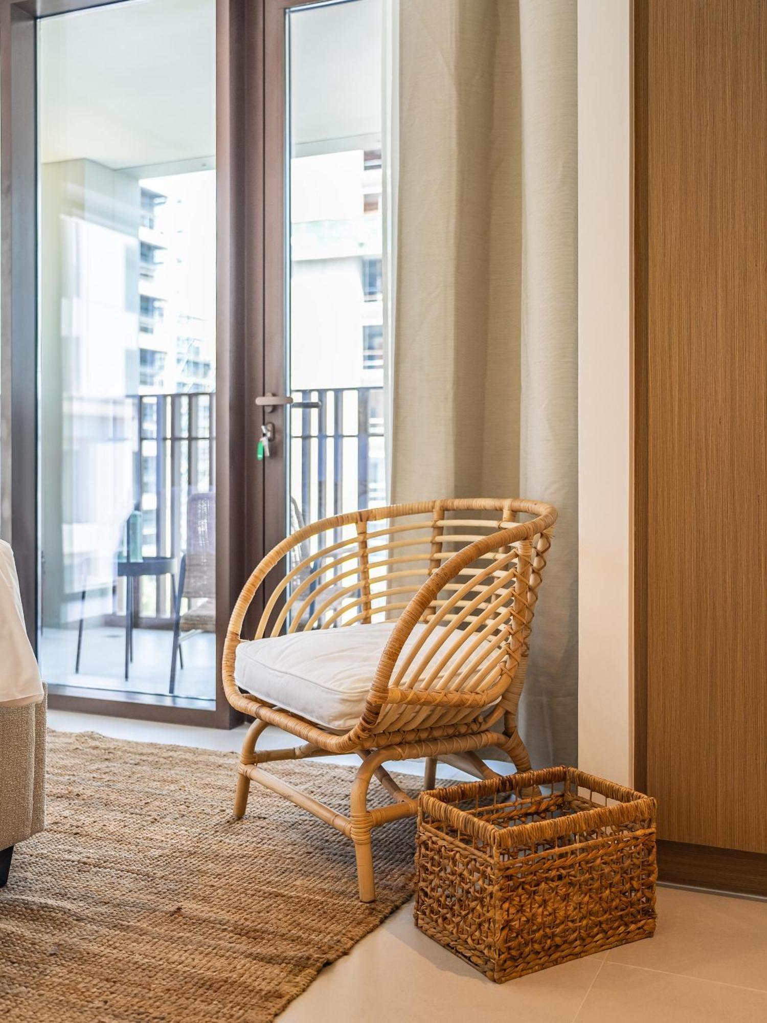 Apartment Creek Gem, Stylish With Two Balconies