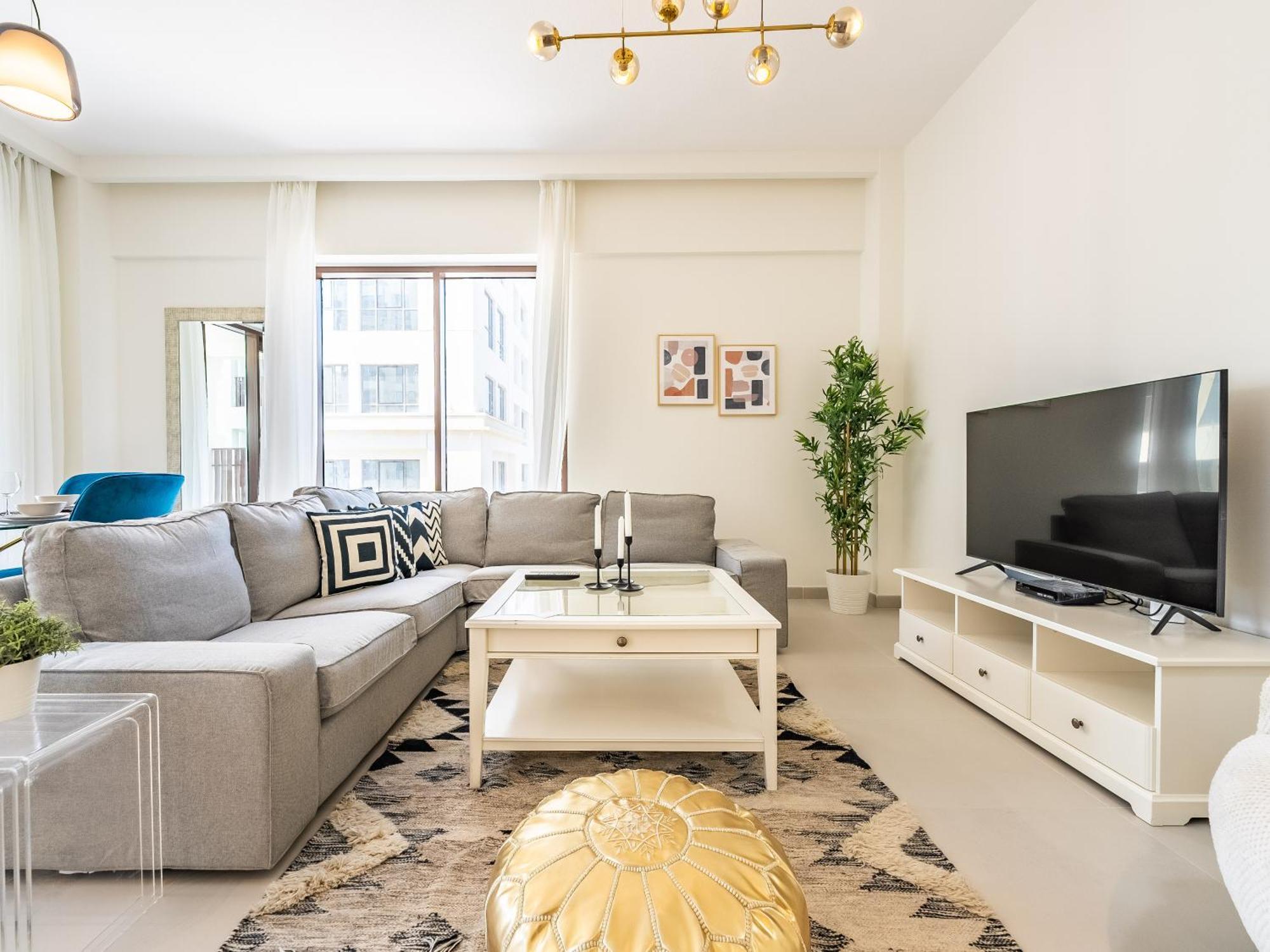 Apartment Creek Gem, Stylish With Two Balconies