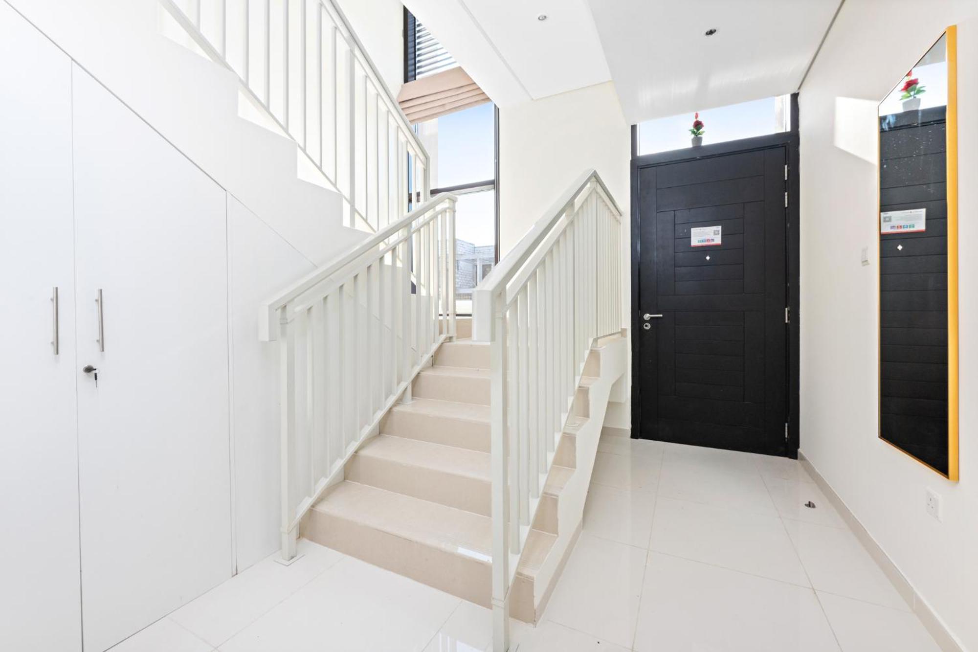 Stonetree - The Modern Family Friendly * Dubai