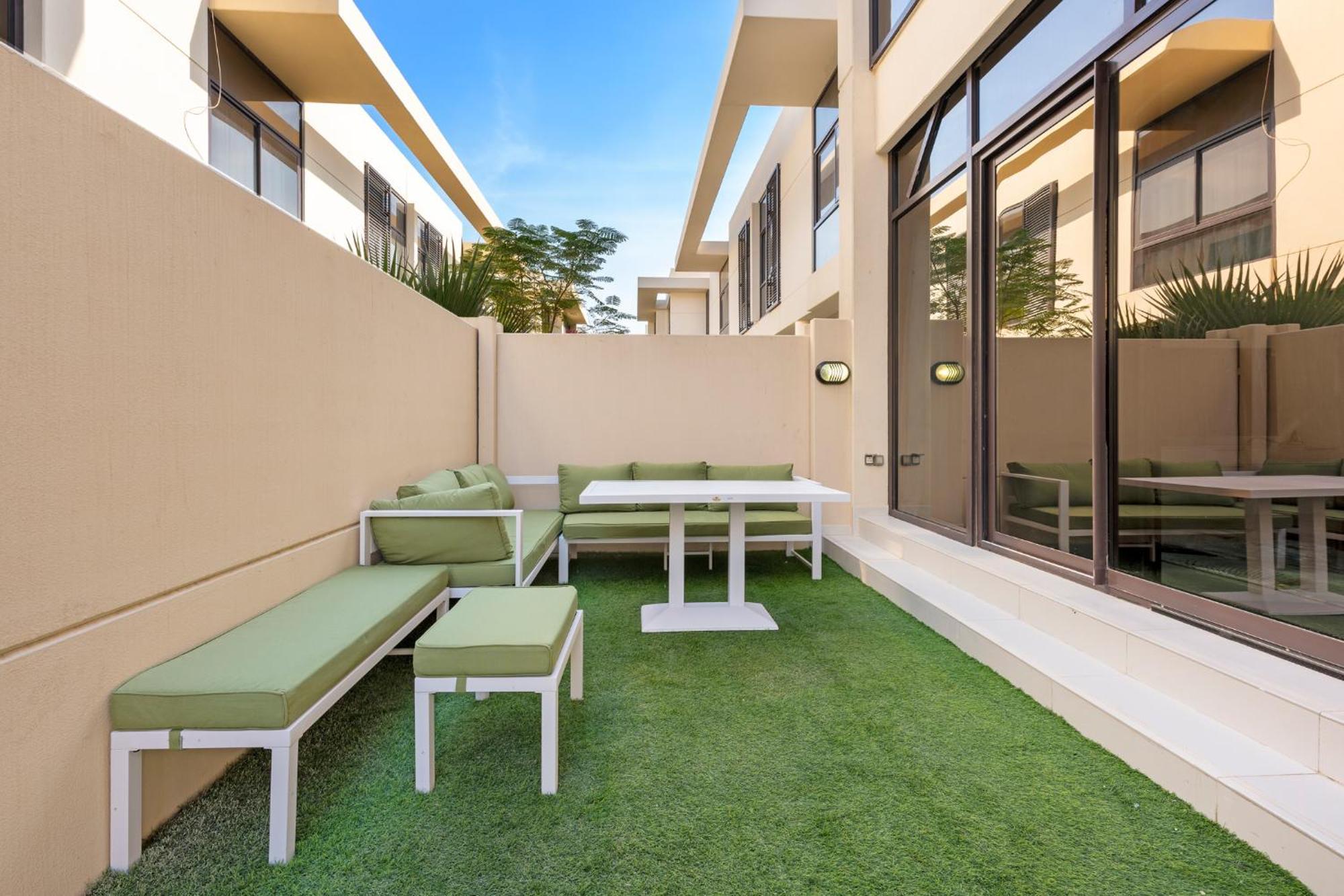 Stonetree - The Modern Family Friendly Villa *
