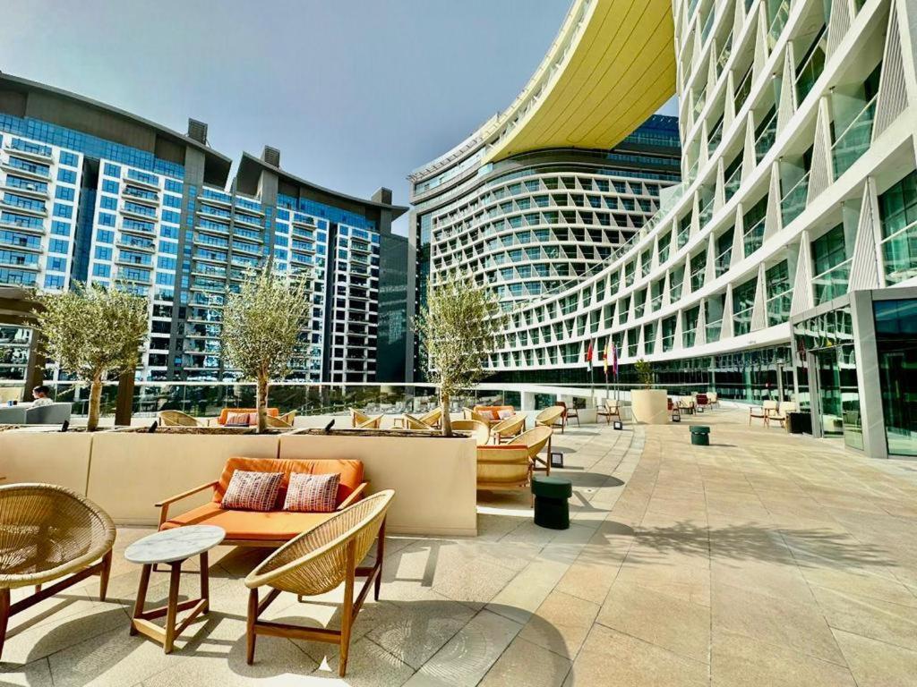 Elegant Palm 1 Bed With Rooftop Infinity Pool Apartment Dubai