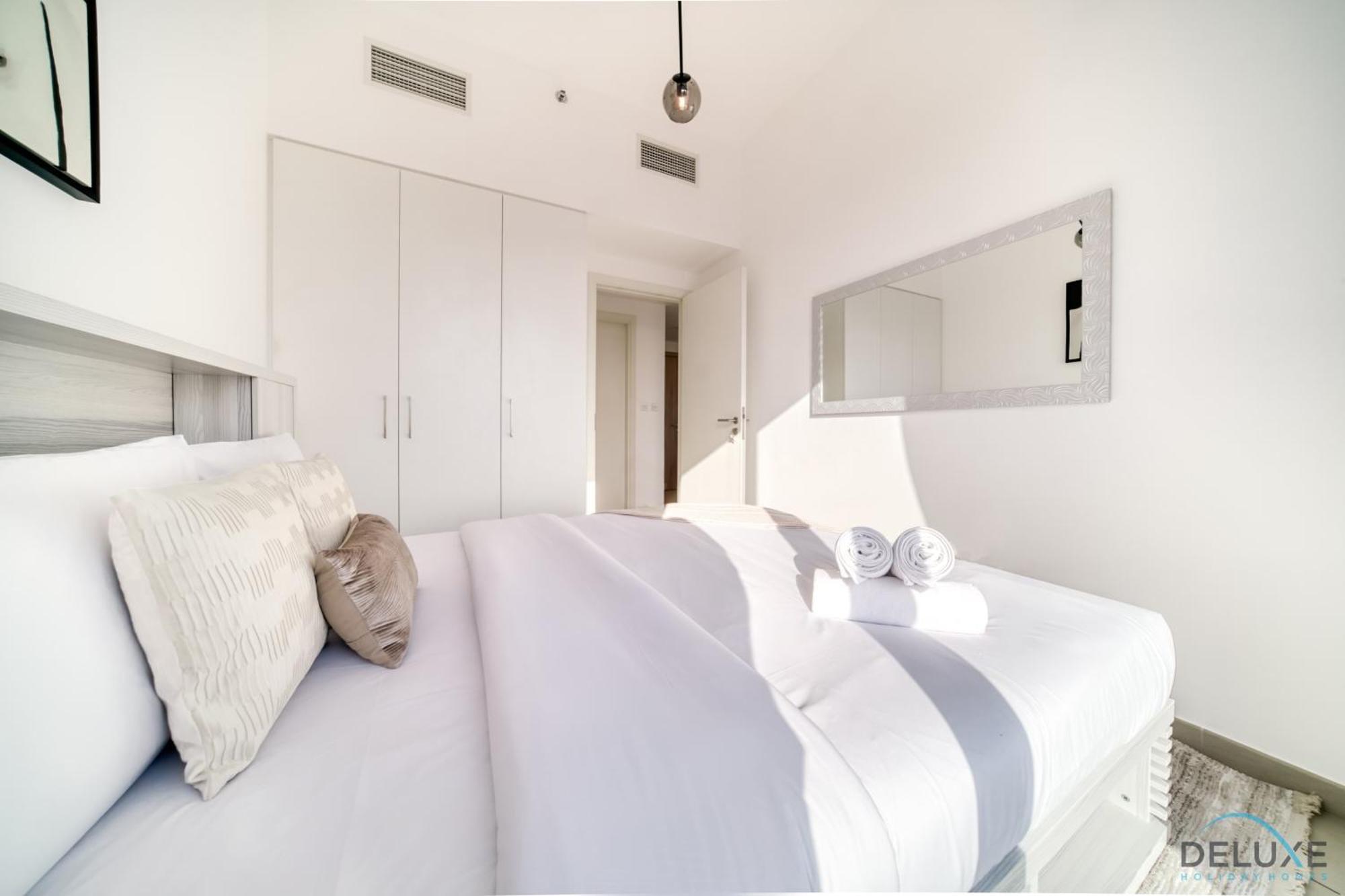 Immaculate 1br At Town Square Dubailand By Deluxe Homes * Dubai
