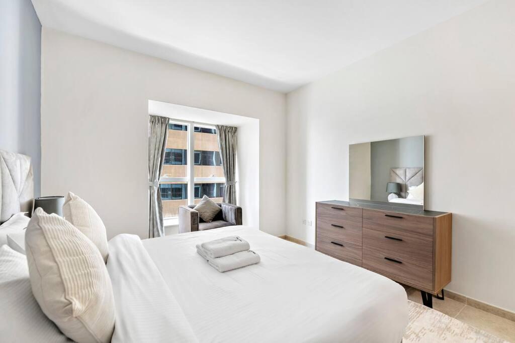 Stonetree - High Floor Furnished 1 Br * Dubai