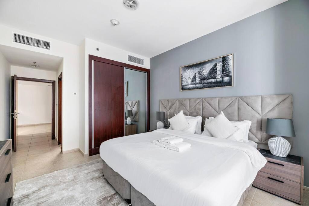 Stonetree - High Floor Furnished 1 Br Apartment *