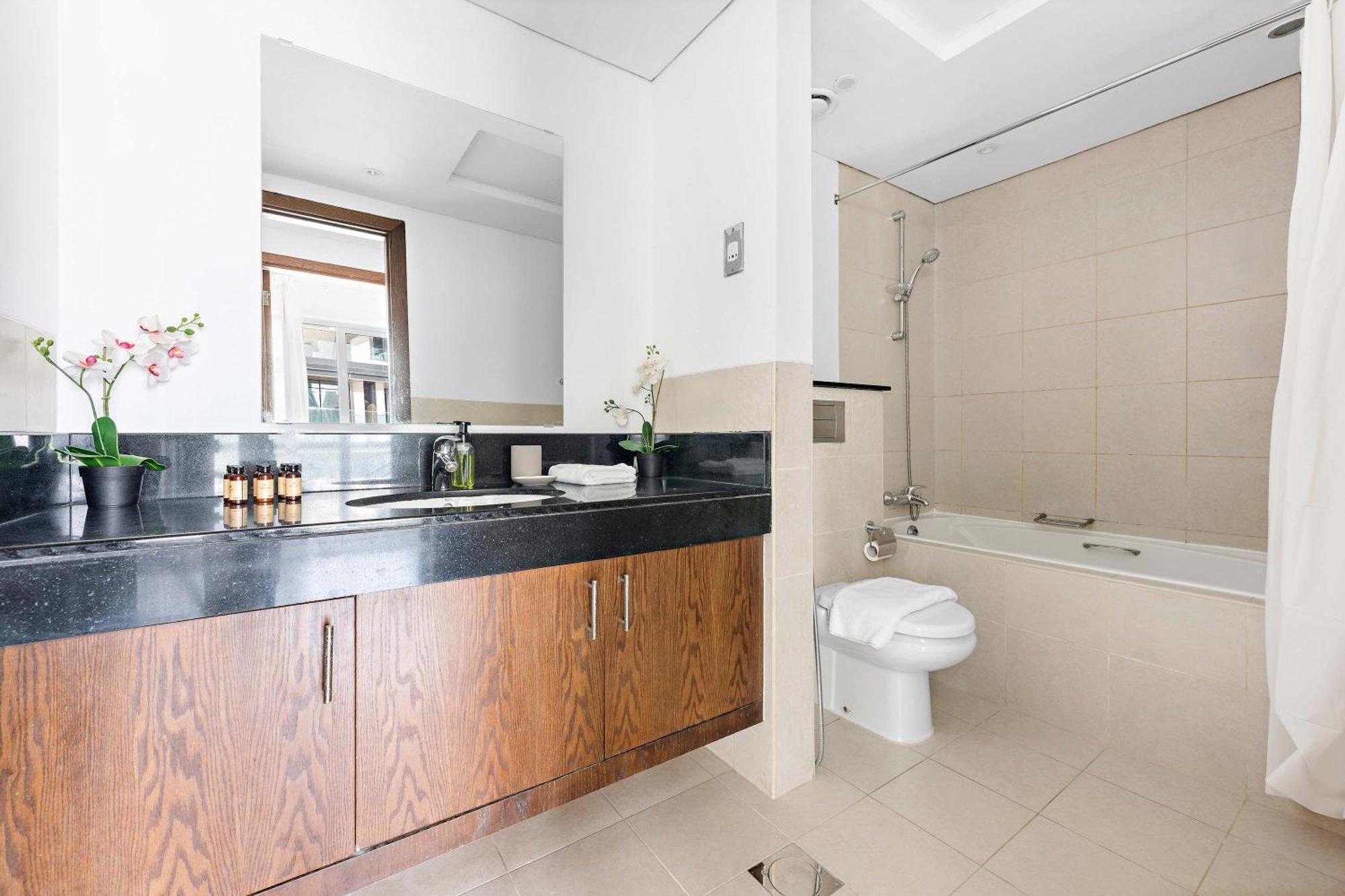 Silkhaus Modern 1br With Balcony In Emaar Tower