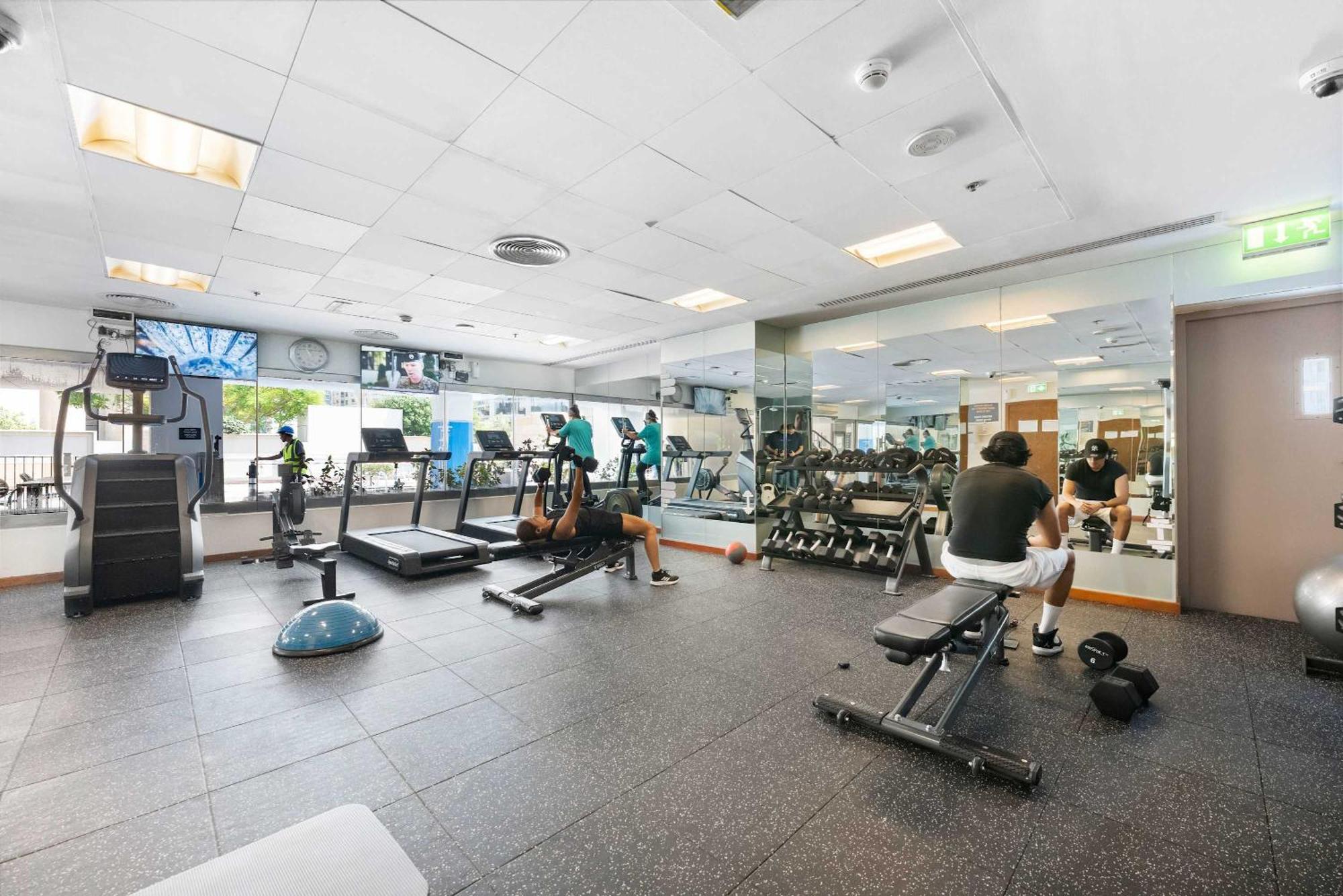 Silkhaus Modern 1br With Balcony In Emaar Tower Apartment *