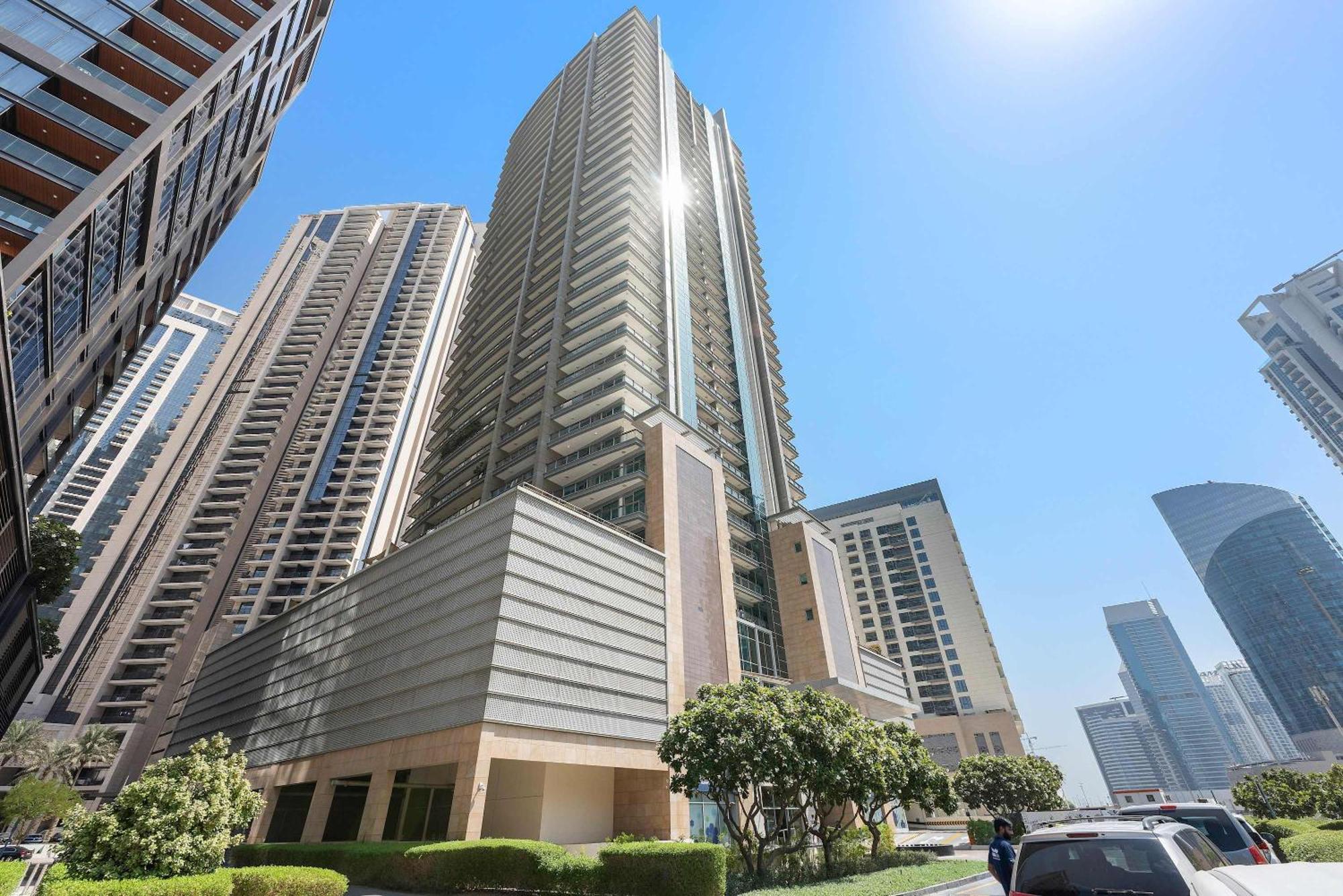 Apartment Silkhaus Modern 1br With Balcony In Emaar Tower *
