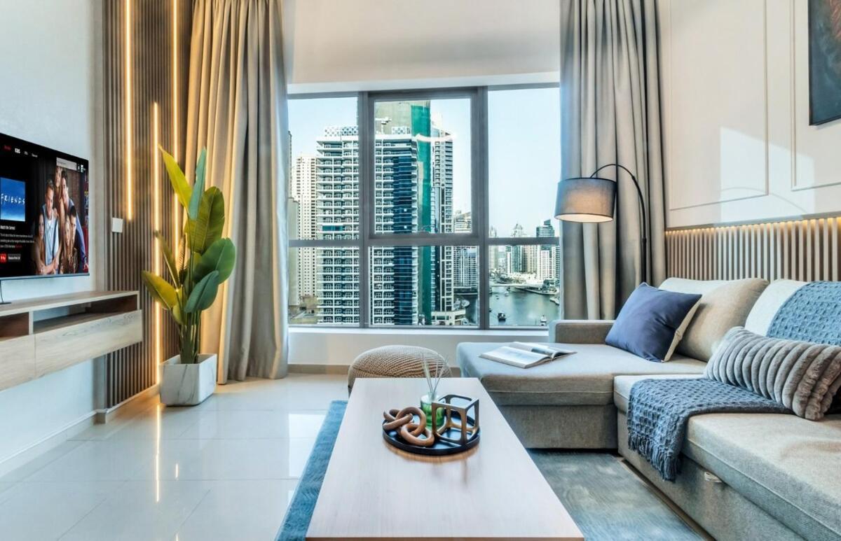 Waterfront Marina Views Sleeps 4 Near & Mall * Dubai