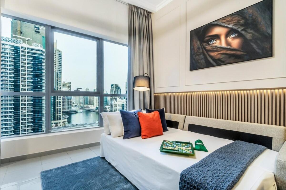 Waterfront Marina Views Sleeps 4 Near & Mall *
