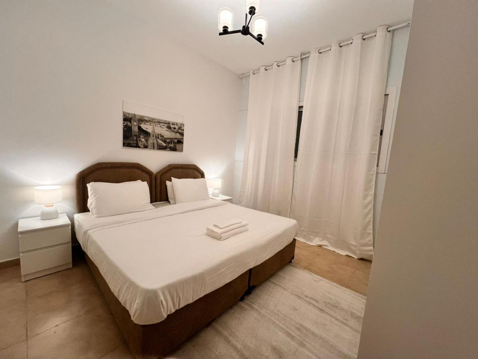 2-bed Brand New Fully Furnished *