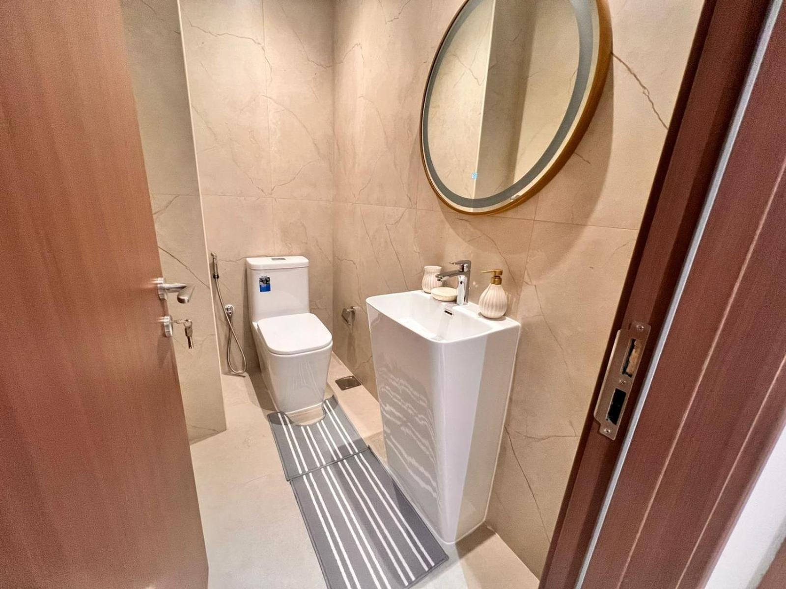 2-bed Brand New Fully Furnished *