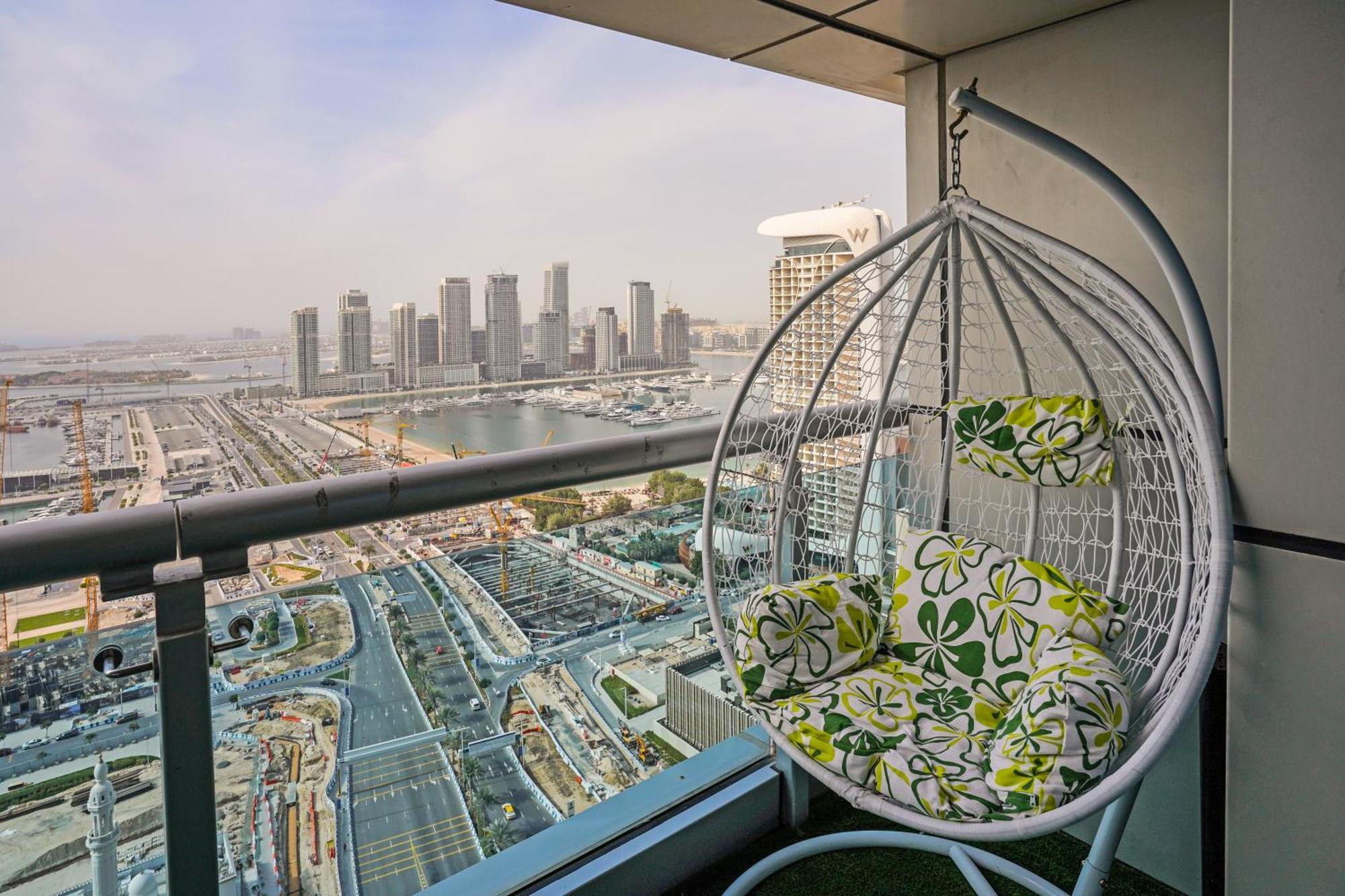 28 Dubai