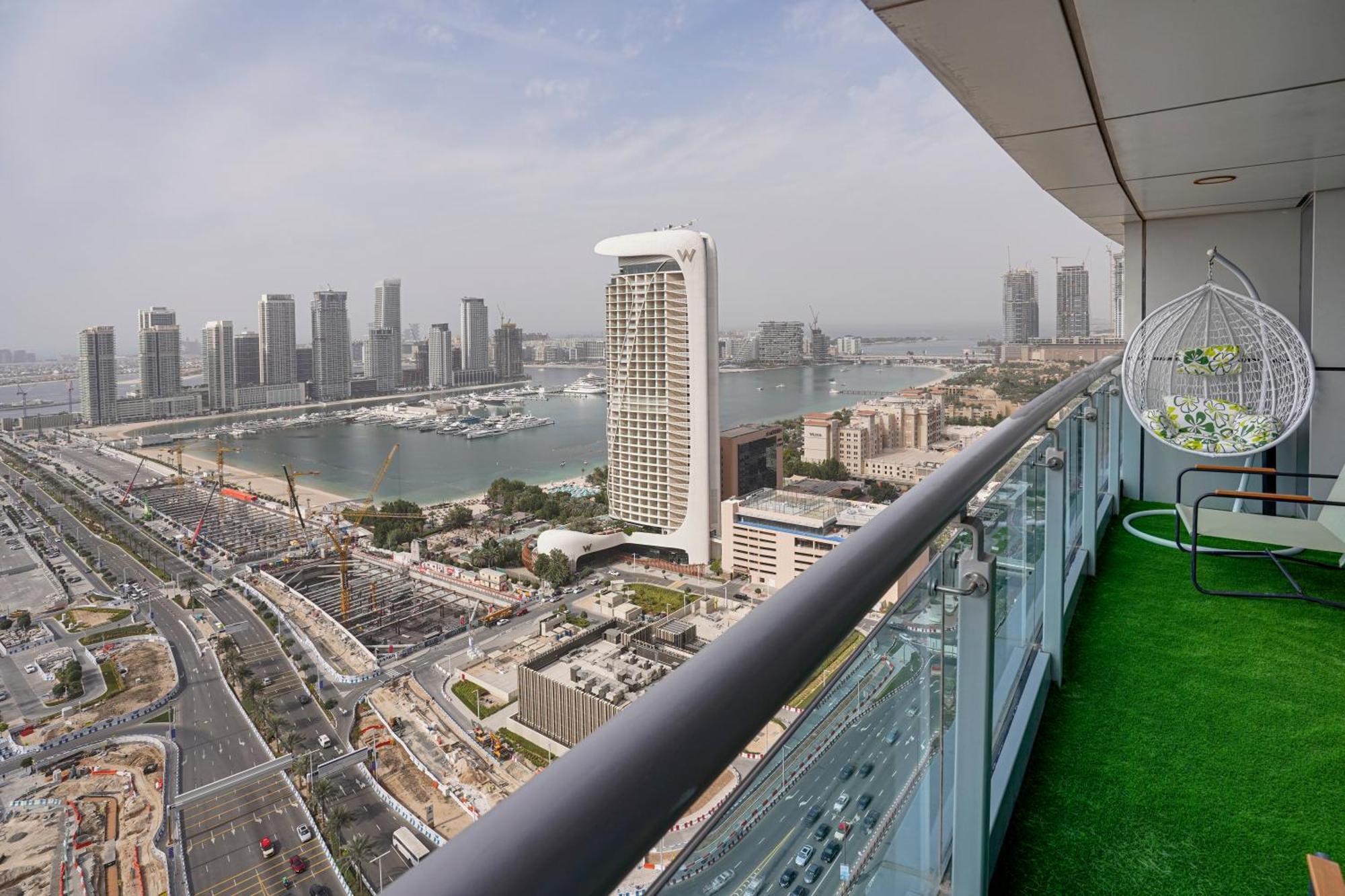 28 * Dubai